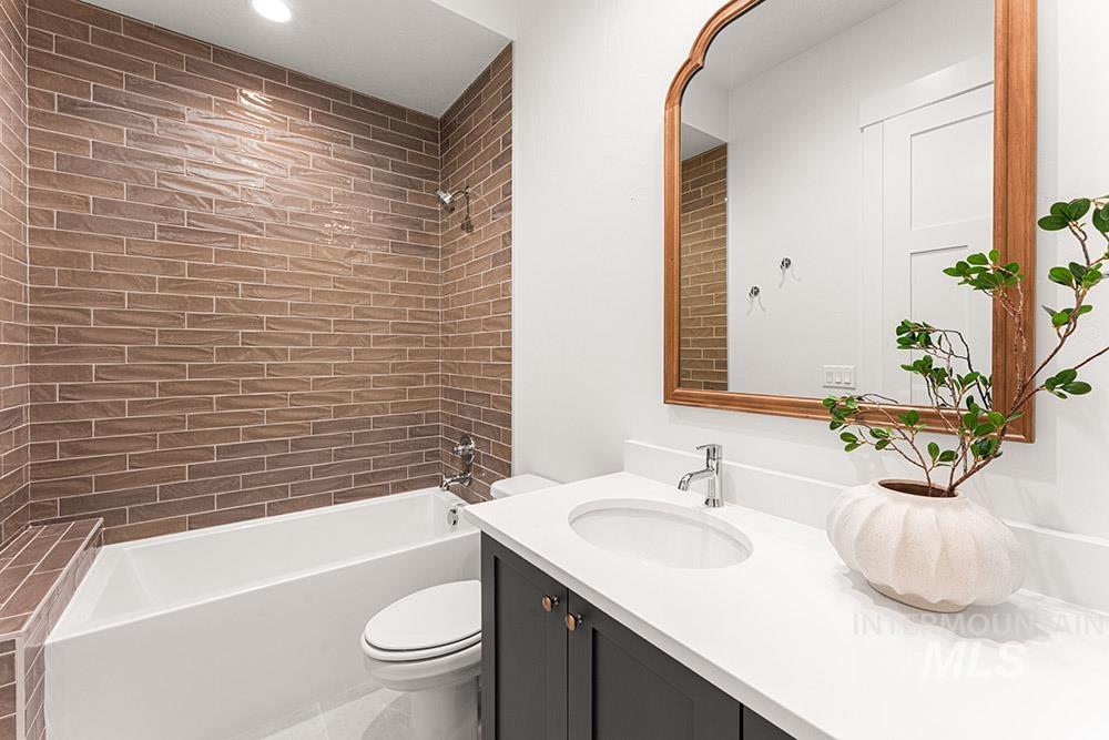 840 N Danville Ave, Eagle, Idaho 83616, 4 Bedrooms, 3.5 Bathrooms, Residential For Sale, Price $1,169,900,MLS 98967652