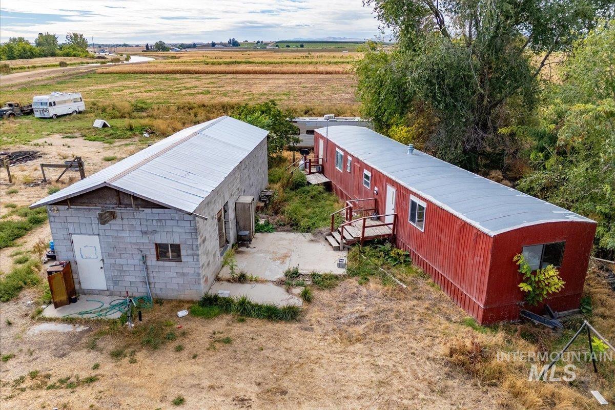 19241 Homedale Rd, Caldwell, Idaho 83605, 2 Bedrooms, 2 Bathrooms, Residential For Sale, Price $525,000,MLS 98967654