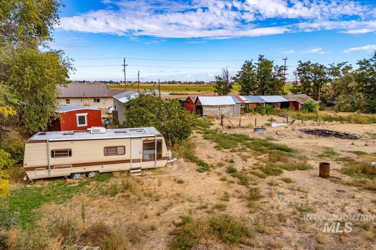 19241 Homedale Rd, Caldwell, Idaho 83605, 2 Bedrooms, 2 Bathrooms, Residential For Sale, Price $525,000,MLS 98967654