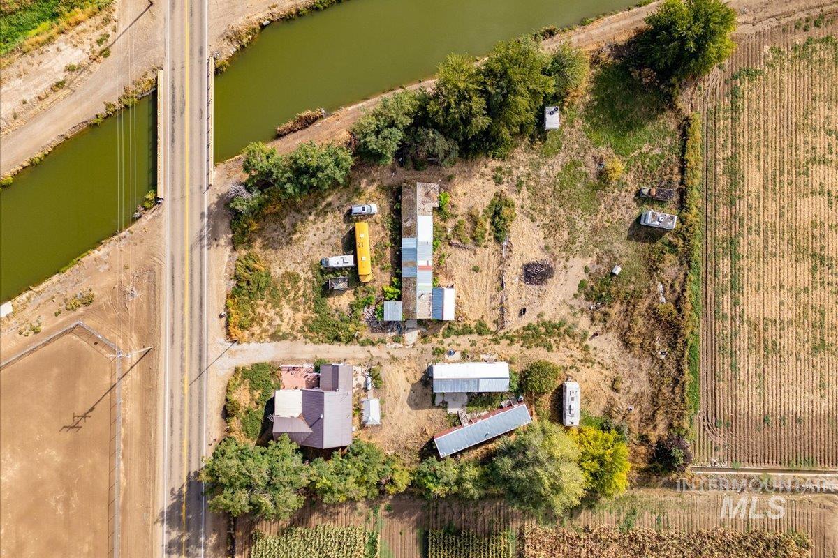 19241 Homedale Rd, Caldwell, Idaho 83605, 2 Bedrooms, 2 Bathrooms, Residential For Sale, Price $525,000,MLS 98967654