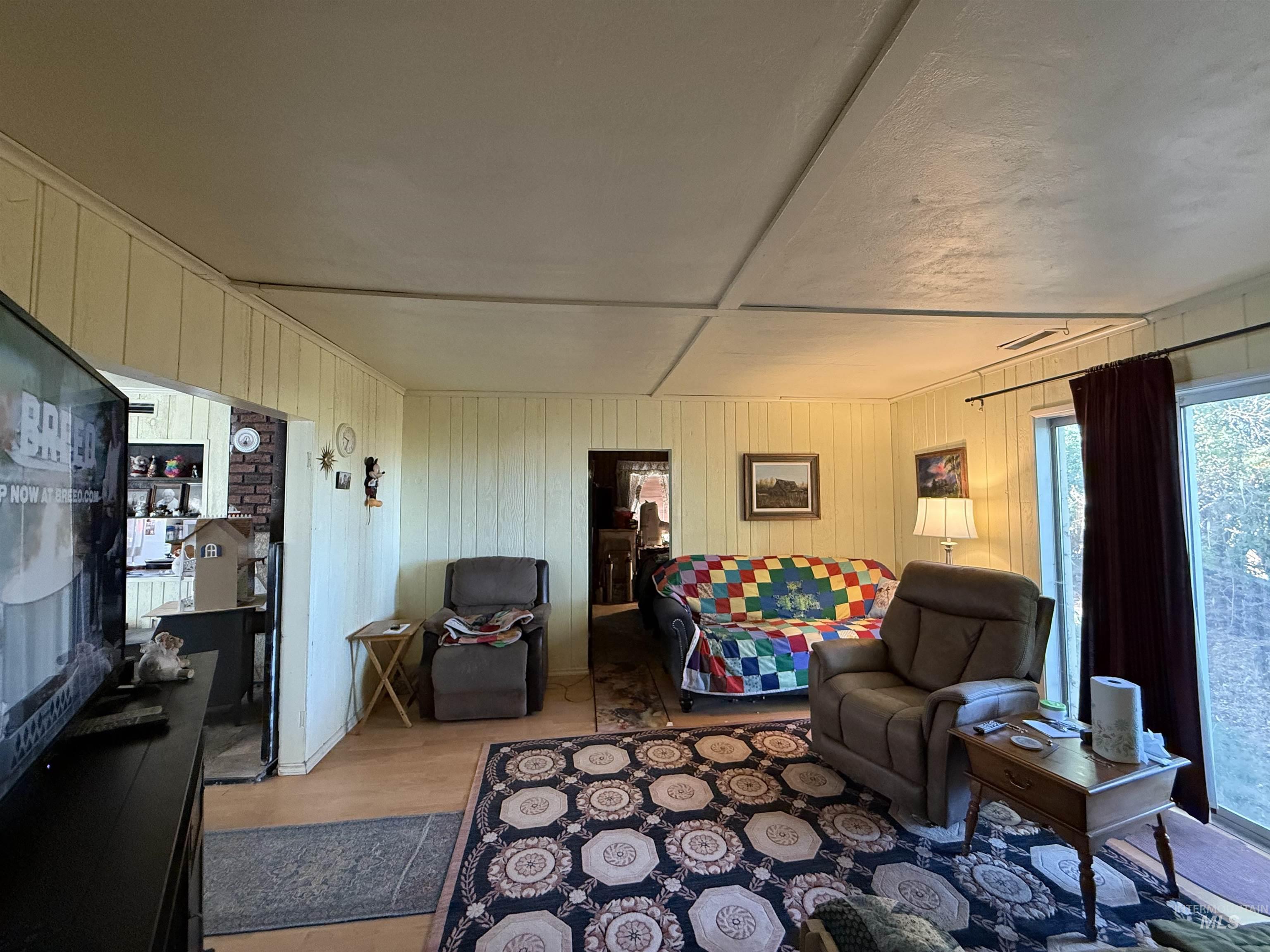 19241 Homedale Rd, Caldwell, Idaho 83605, 2 Bedrooms, 2 Bathrooms, Residential For Sale, Price $525,000,MLS 98967654
