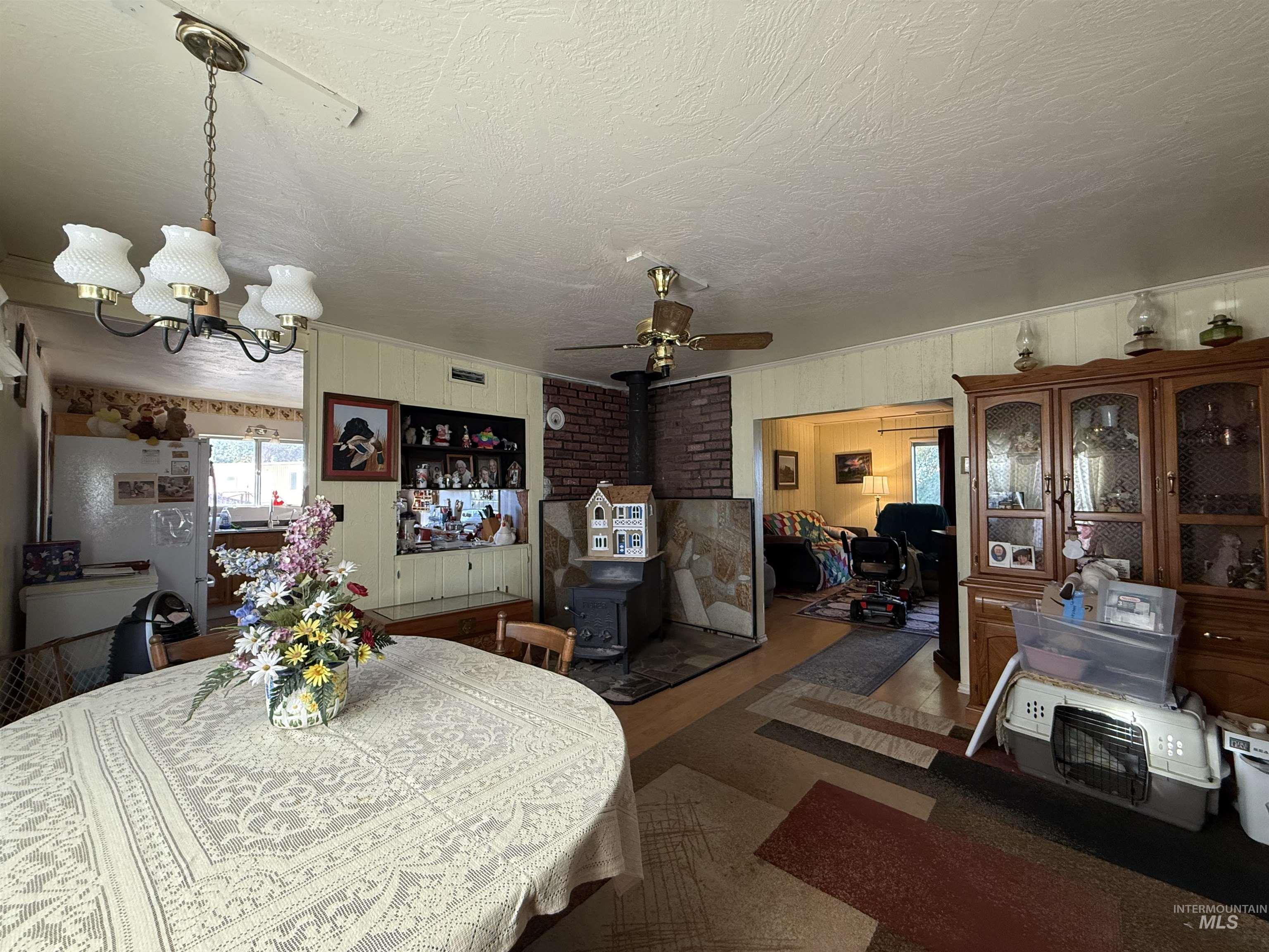 19241 Homedale Rd, Caldwell, Idaho 83605, 2 Bedrooms, 2 Bathrooms, Residential For Sale, Price $525,000,MLS 98967654