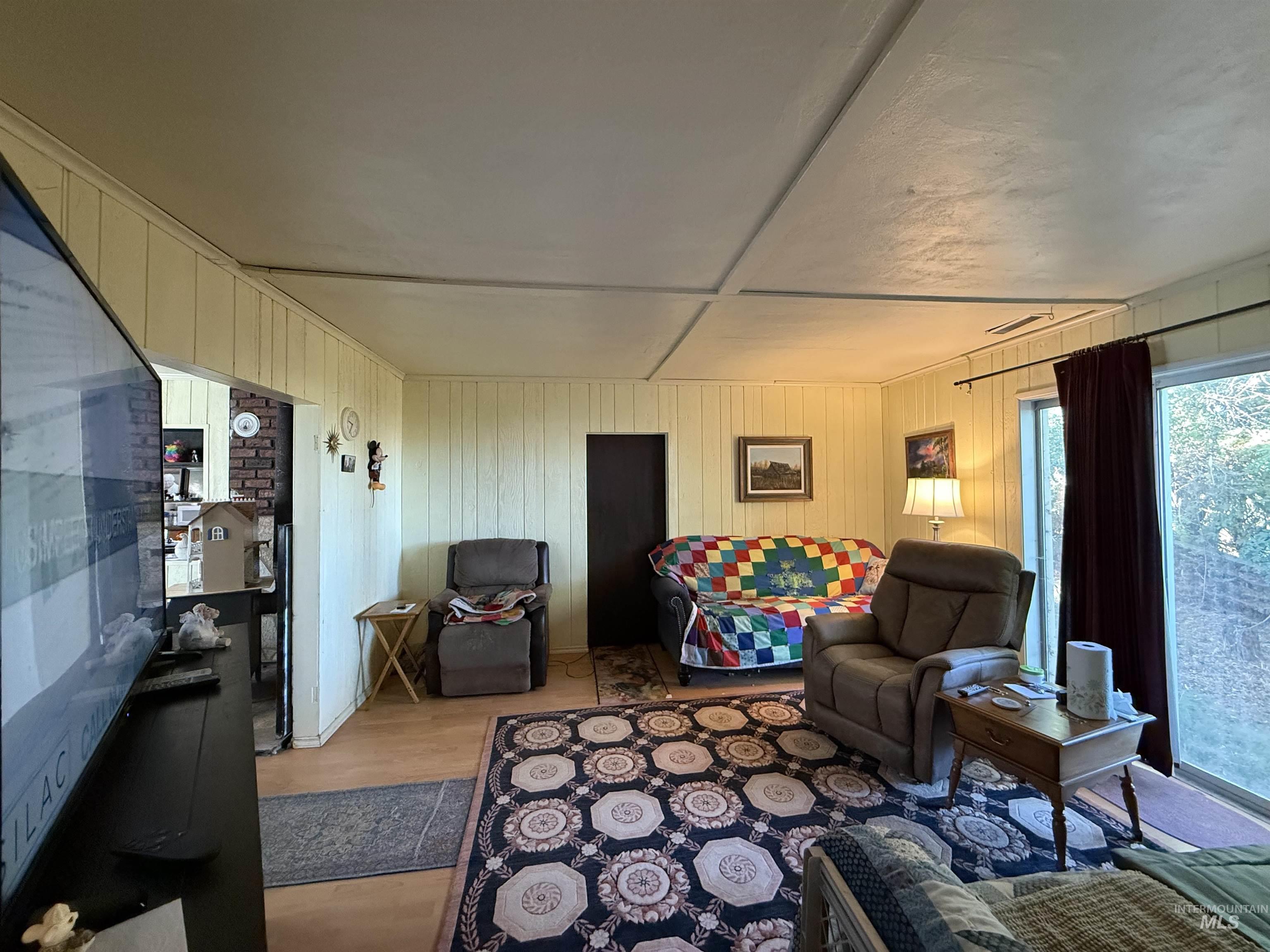 19241 Homedale Rd, Caldwell, Idaho 83605, 2 Bedrooms, 2 Bathrooms, Residential For Sale, Price $525,000,MLS 98967654