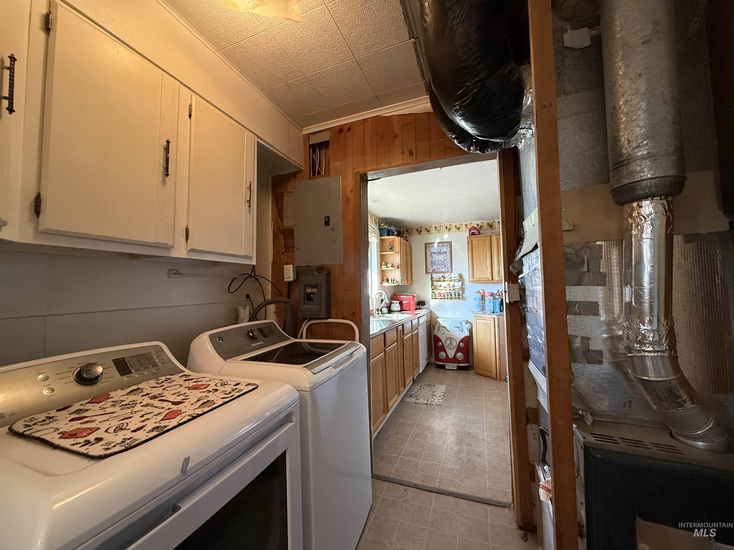 19241 Homedale Rd, Caldwell, Idaho 83605, 2 Bedrooms, 2 Bathrooms, Residential For Sale, Price $525,000,MLS 98967654