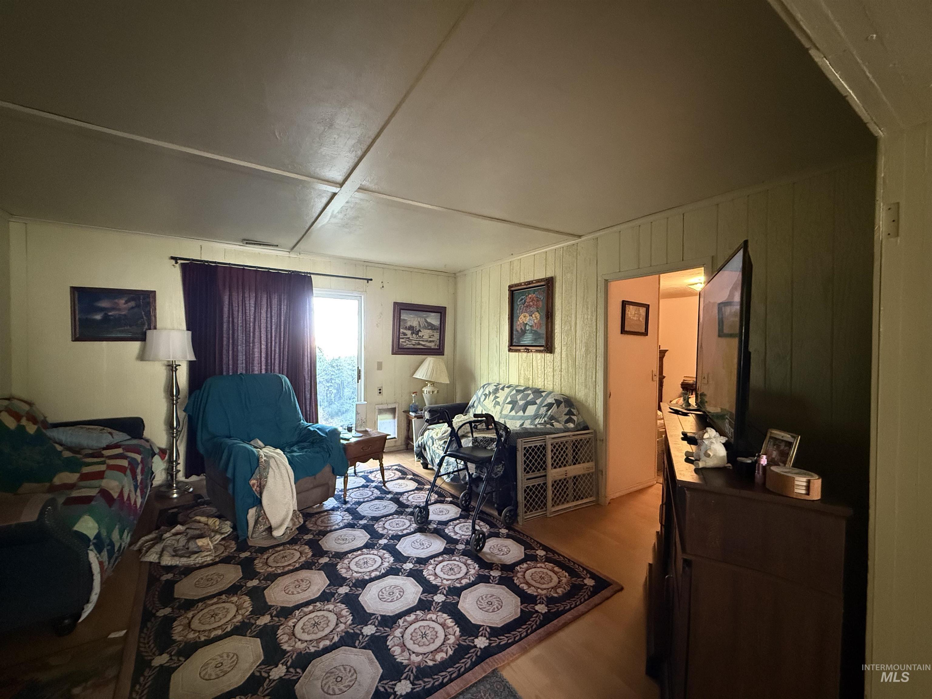19241 Homedale Rd, Caldwell, Idaho 83605, 2 Bedrooms, 2 Bathrooms, Residential For Sale, Price $525,000,MLS 98967654