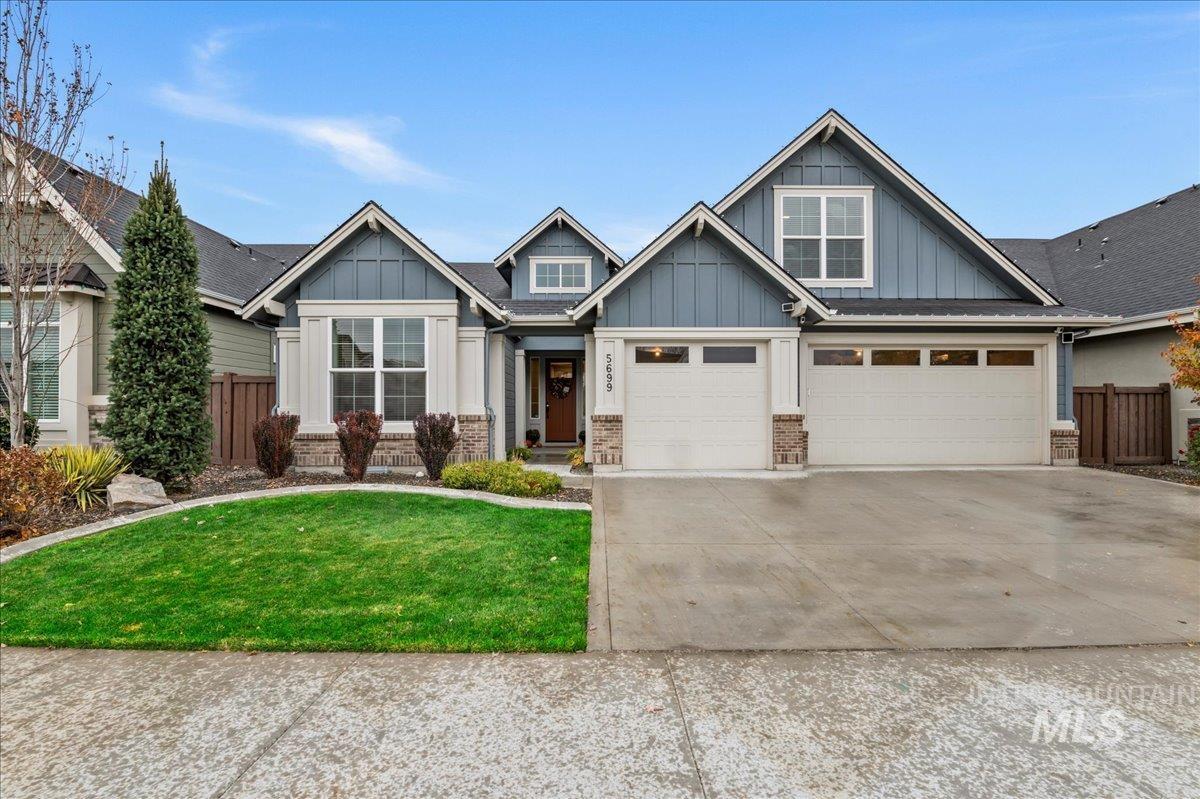 5699 N Fairborn Ave., Meridian, Idaho 83646, 4 Bedrooms, 3.5 Bathrooms, Residential For Sale, Price $708,000,MLS 98967655