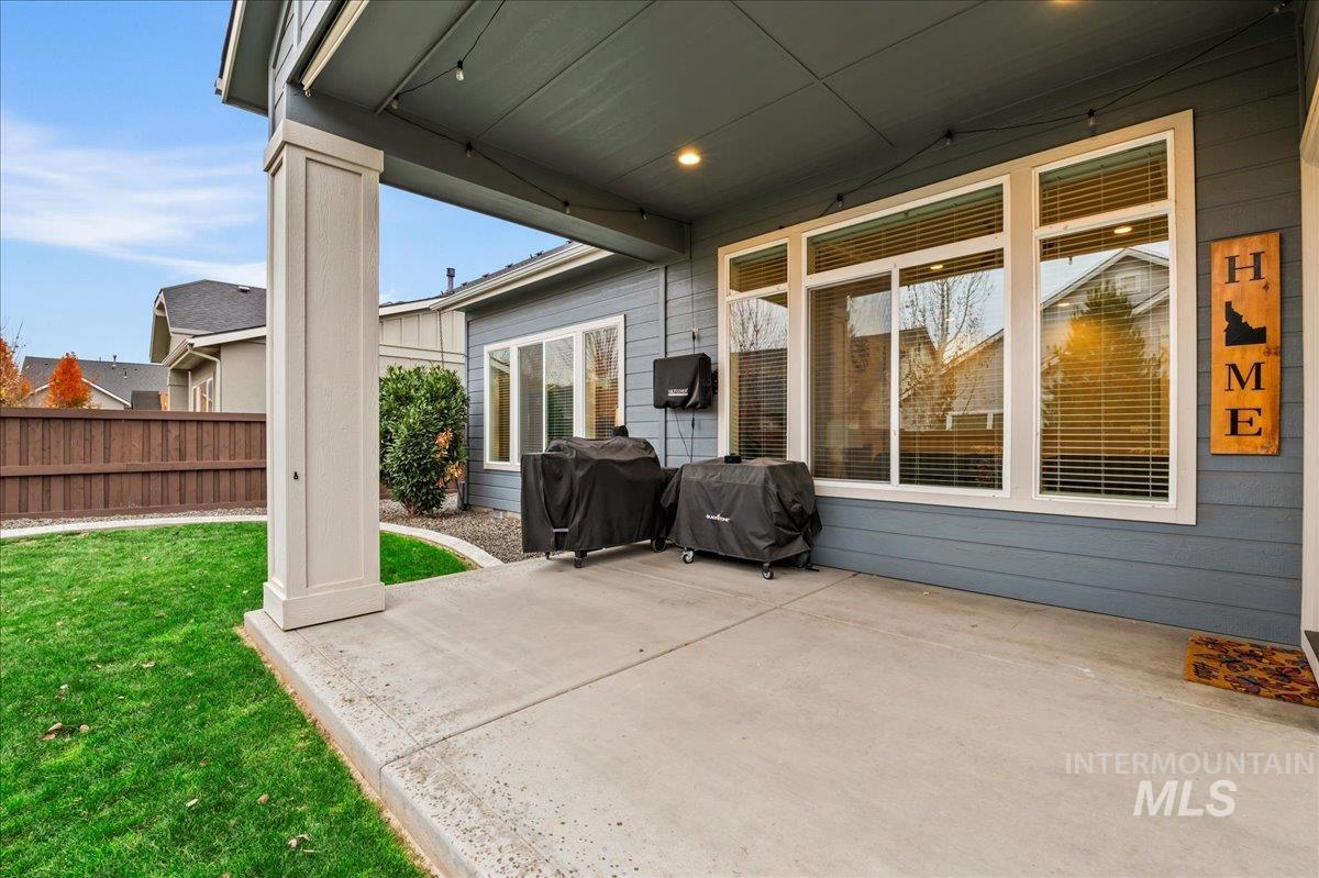 5699 N Fairborn Ave., Meridian, Idaho 83646, 4 Bedrooms, 3.5 Bathrooms, Residential For Sale, Price $708,000,MLS 98967655