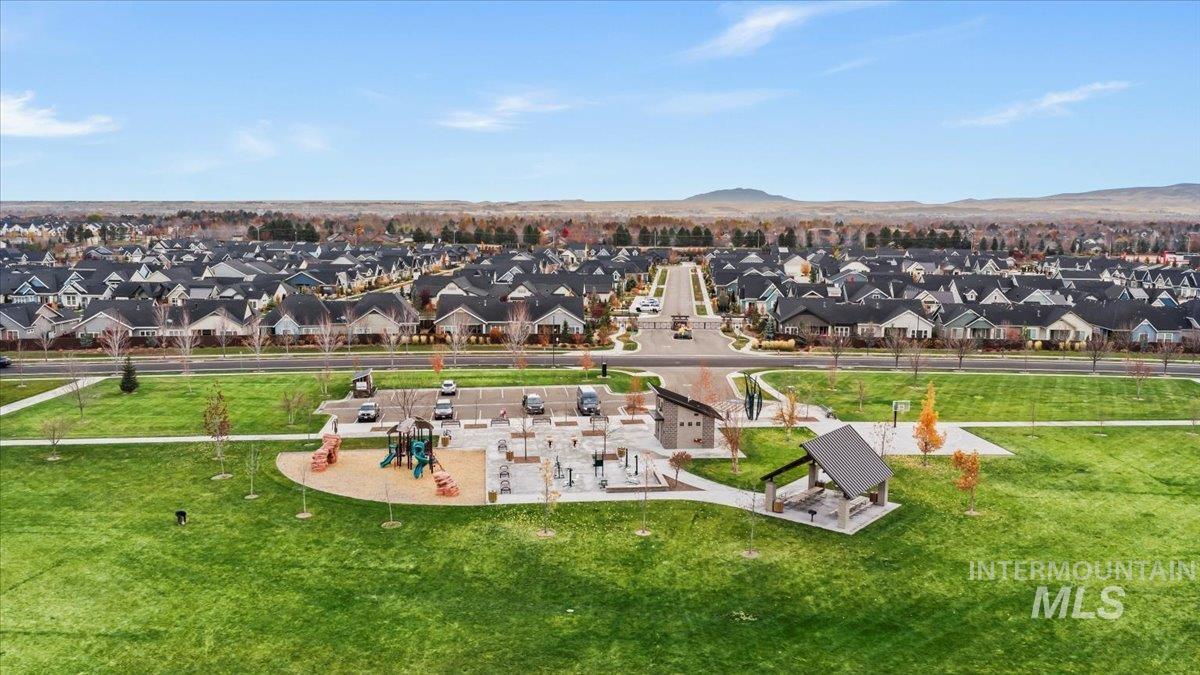 5699 N Fairborn Ave., Meridian, Idaho 83646, 4 Bedrooms, 3.5 Bathrooms, Residential For Sale, Price $708,000,MLS 98967655