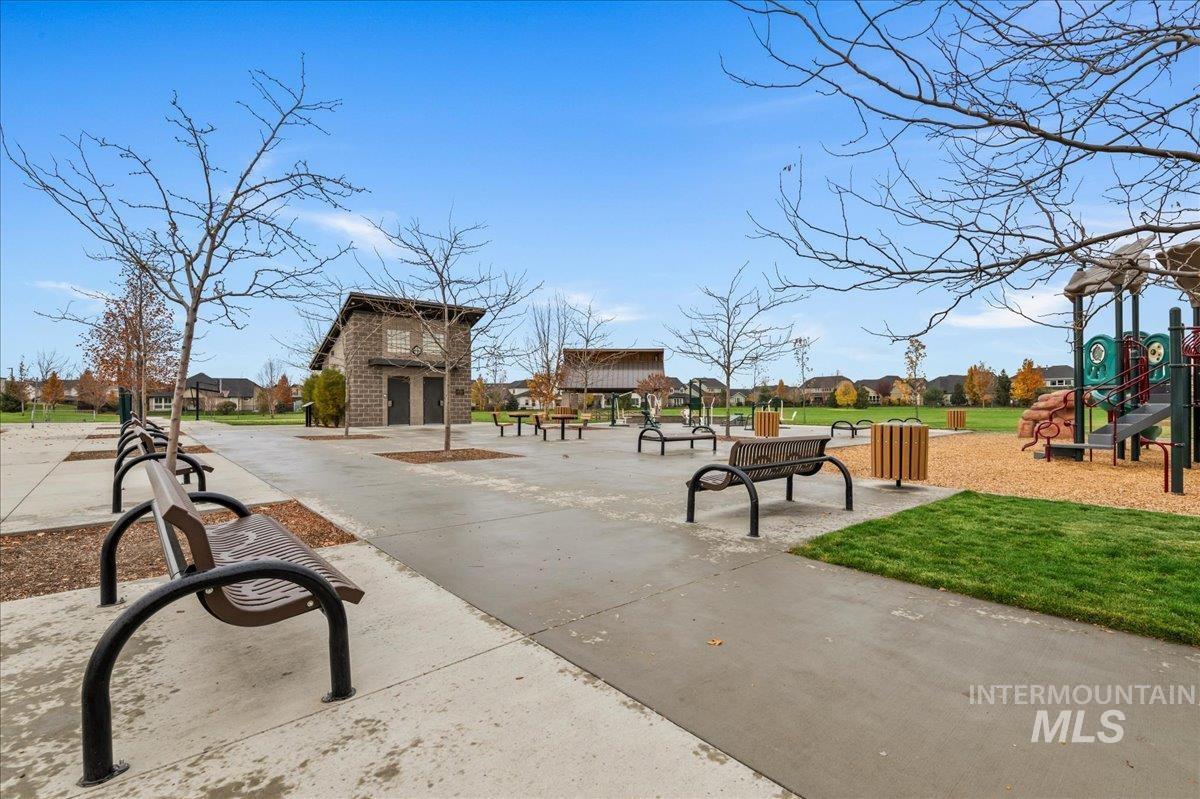 5699 N Fairborn Ave., Meridian, Idaho 83646, 4 Bedrooms, 3.5 Bathrooms, Residential For Sale, Price $708,000,MLS 98967655