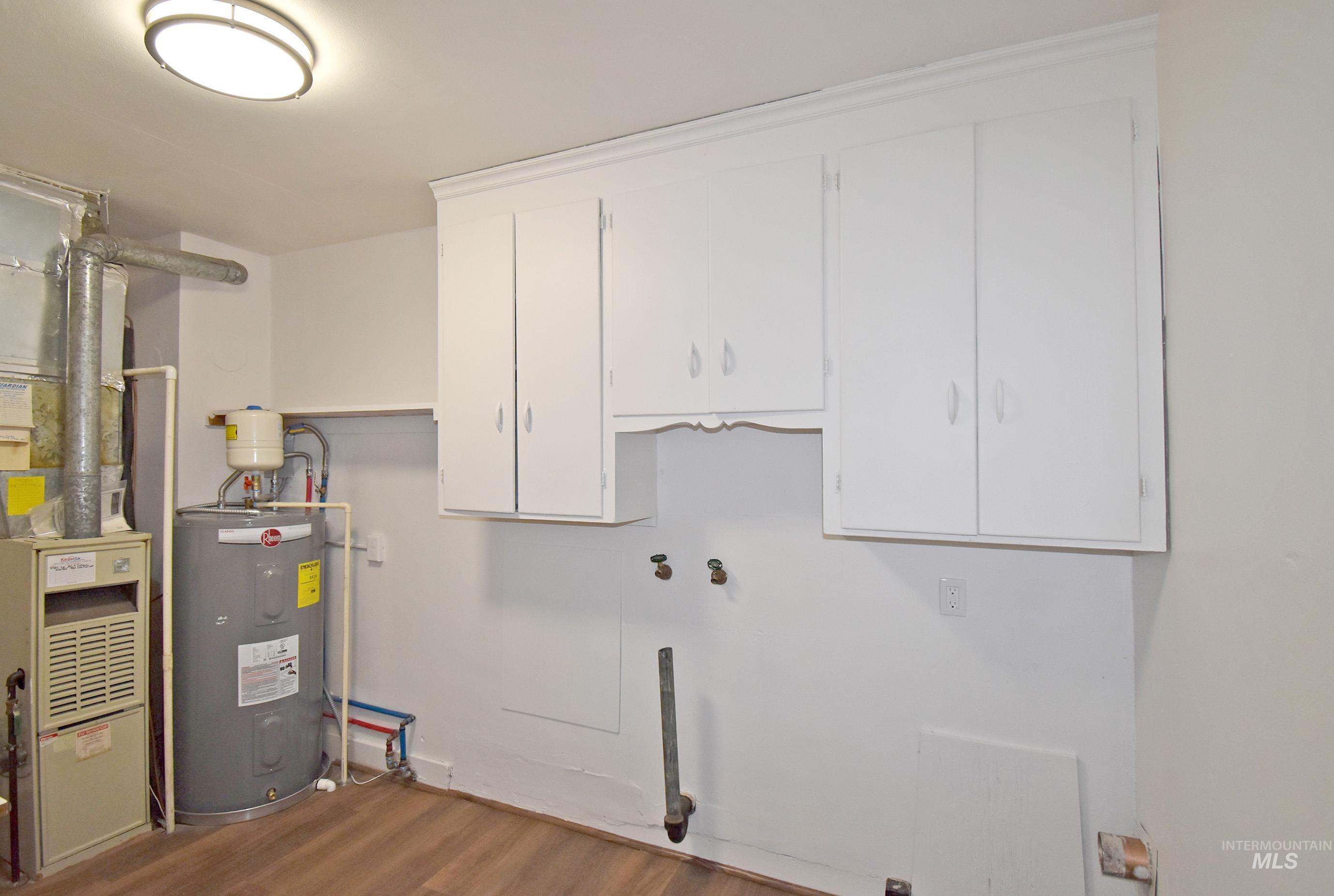 713-715 4th Street, Clarkston, Washington 99403, 2 Bedrooms, 1 Bathroom, Residential Income For Sale, Price $335,000,MLS 98967656