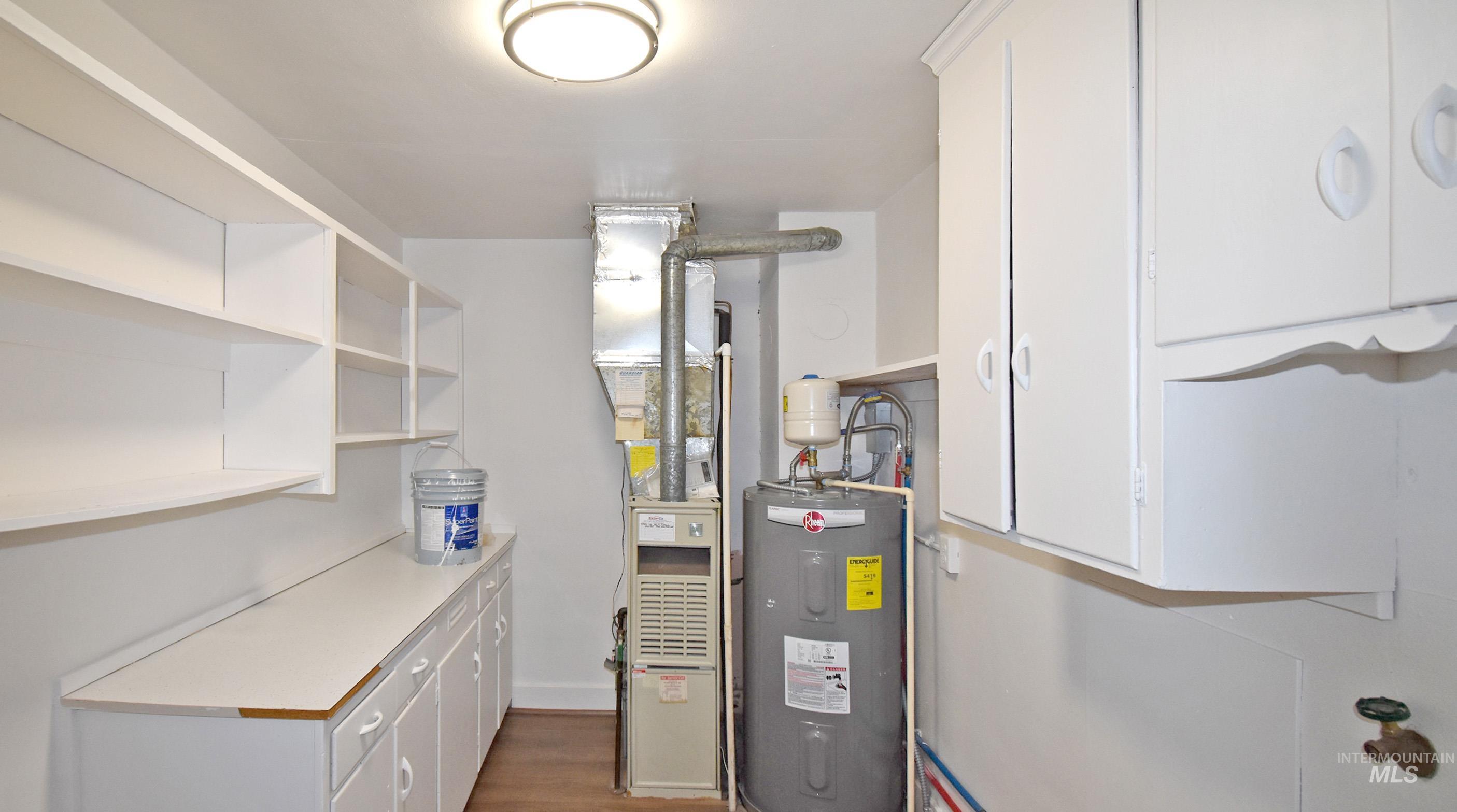 713-715 4th Street, Clarkston, Washington 99403, 2 Bedrooms, 1 Bathroom, Residential Income For Sale, Price $335,000,MLS 98967656