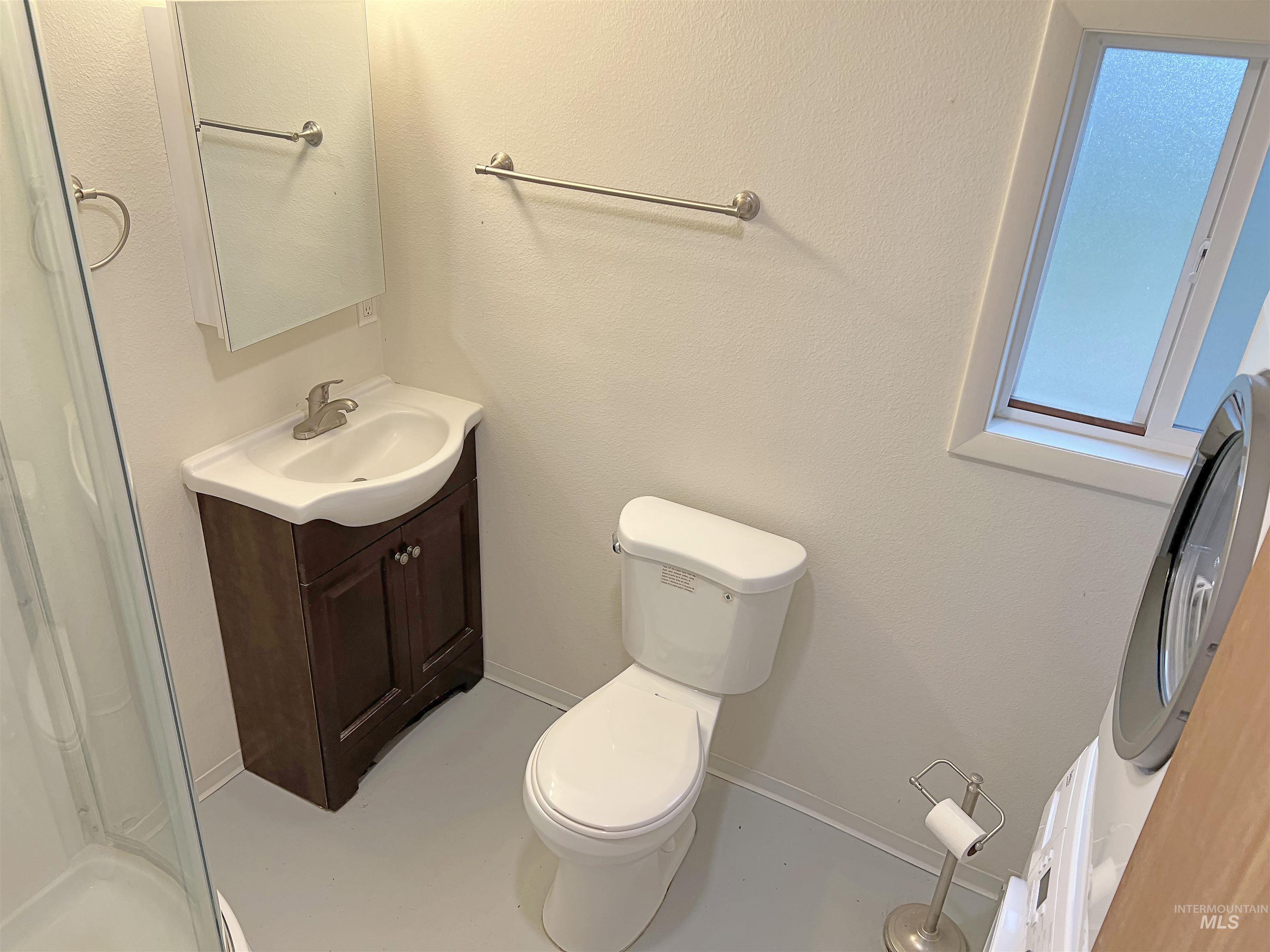 713-715 4th Street, Clarkston, Washington 99403, 2 Bedrooms, 1 Bathroom, Residential Income For Sale, Price $335,000,MLS 98967656