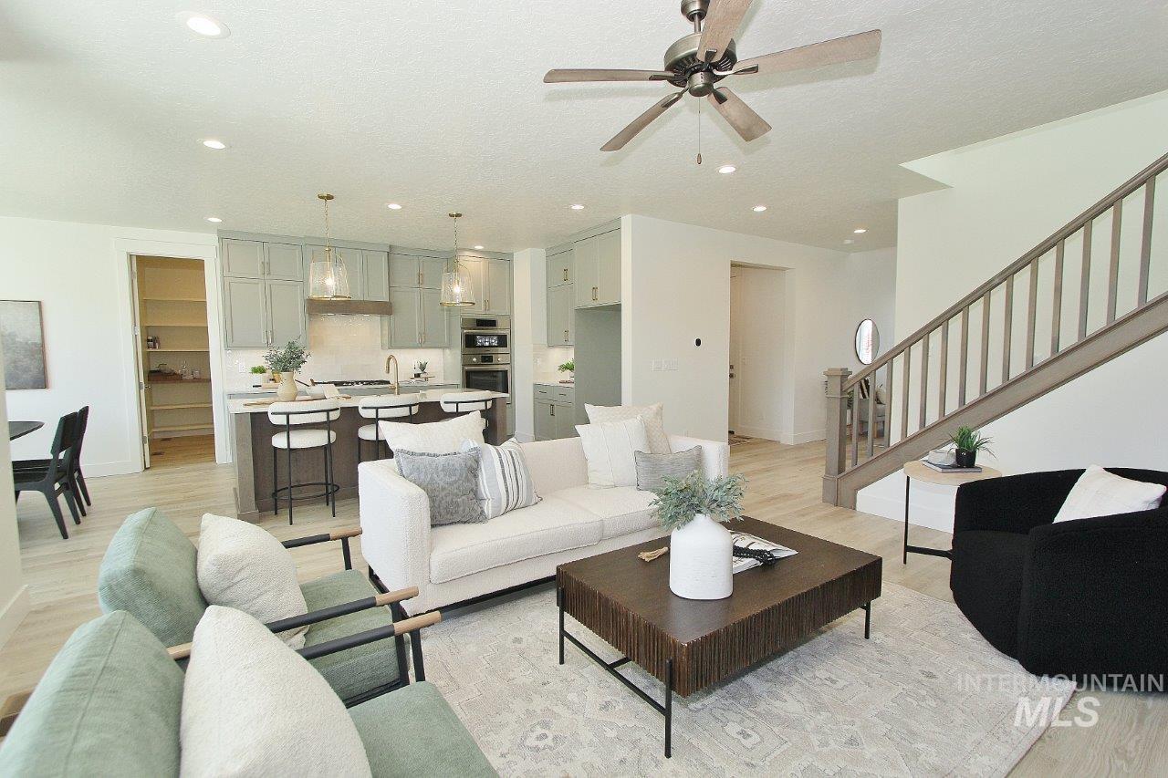 6744 N Magic Mallard Ave, Meridian, Idaho 83646, 4 Bedrooms, 2.5 Bathrooms, Residential For Sale, Price $725,900,MLS 98967662