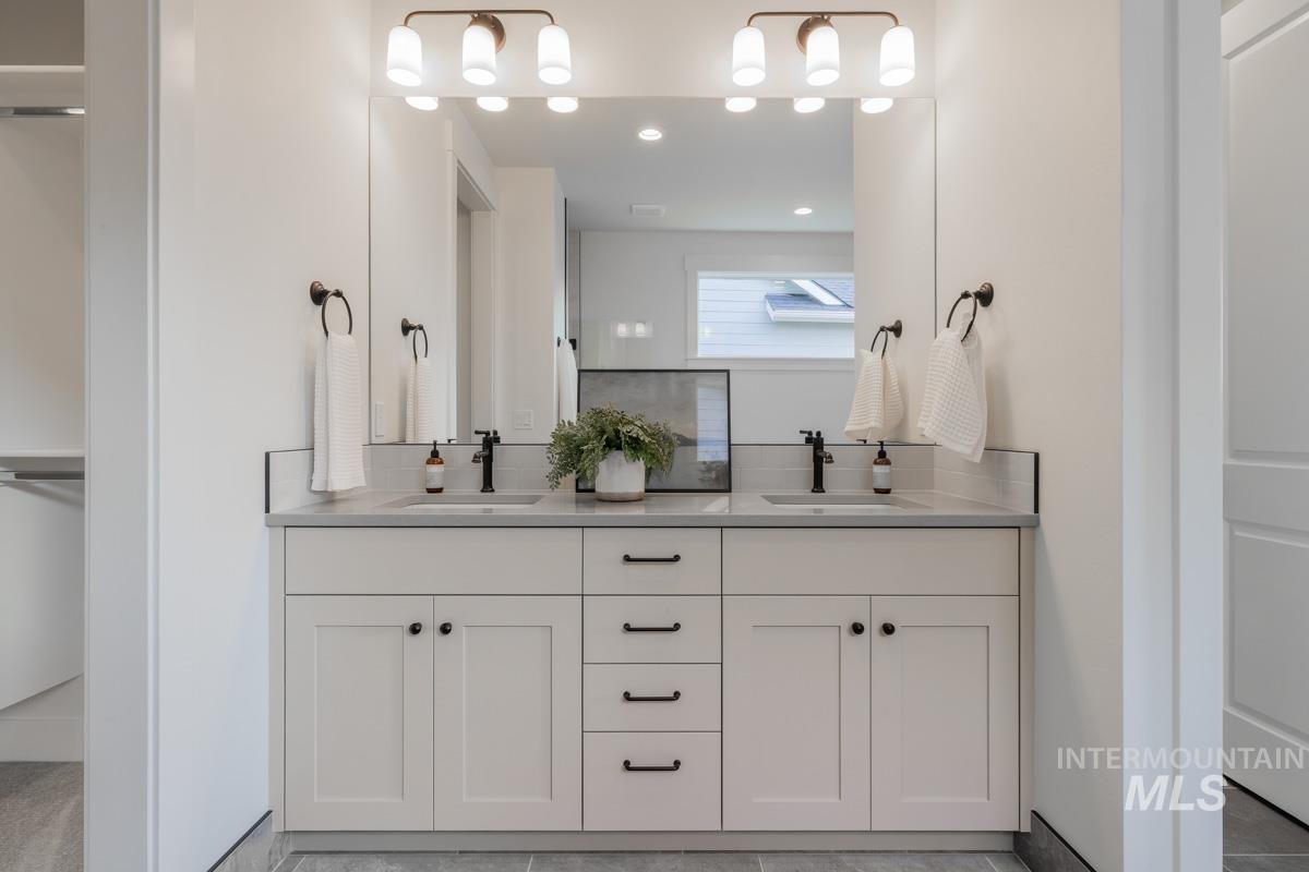 2523 E Tenzing Dr, Meridian, Idaho 83642, 4 Bedrooms, 3.5 Bathrooms, Residential For Sale, Price $849,900,MLS 98967669