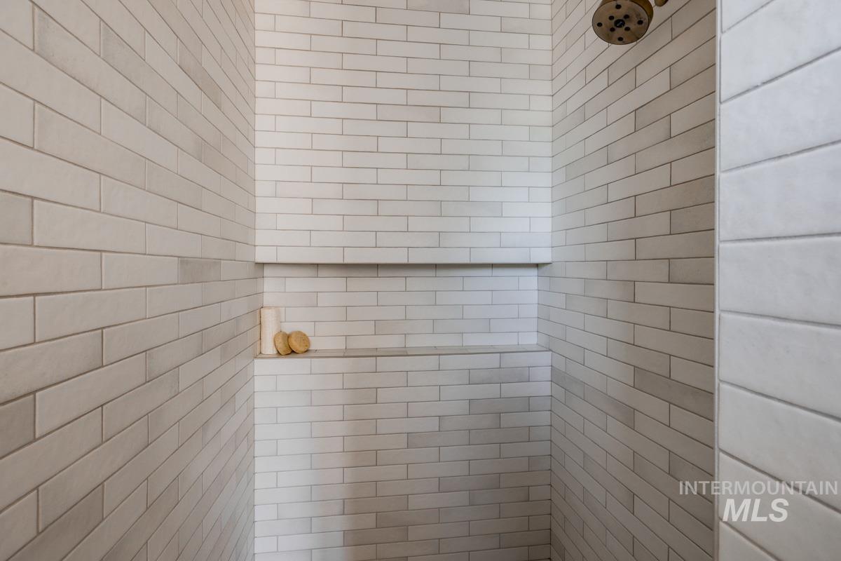 2523 E Tenzing Dr, Meridian, Idaho 83642, 4 Bedrooms, 3.5 Bathrooms, Residential For Sale, Price $849,900,MLS 98967669