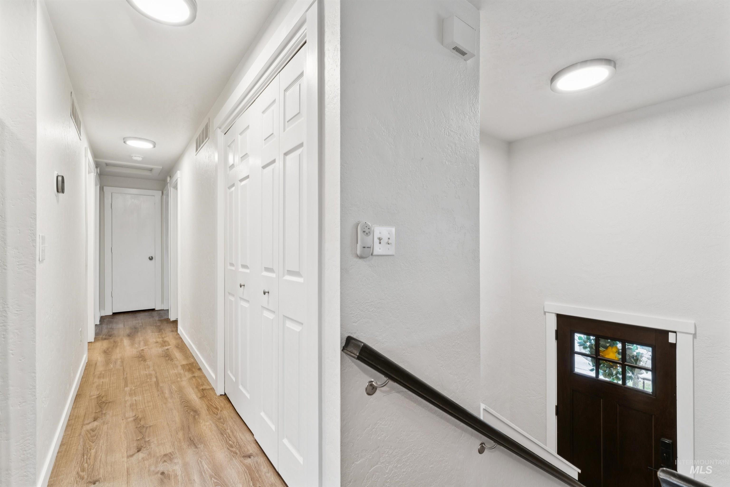 4811 N Leather Way, Boise, Idaho 83713-1847, 3 Bedrooms, 3 Bathrooms, Residential For Sale, Price $569,900,MLS 98967670