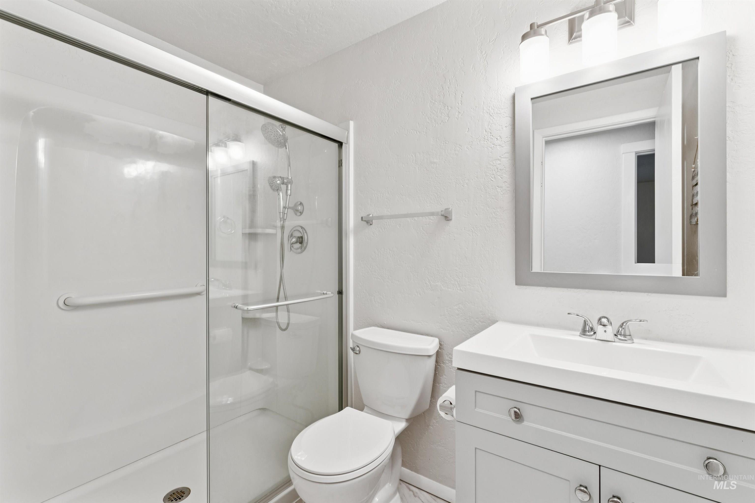 4811 N Leather Way, Boise, Idaho 83713-1847, 3 Bedrooms, 3 Bathrooms, Residential For Sale, Price $569,900,MLS 98967670