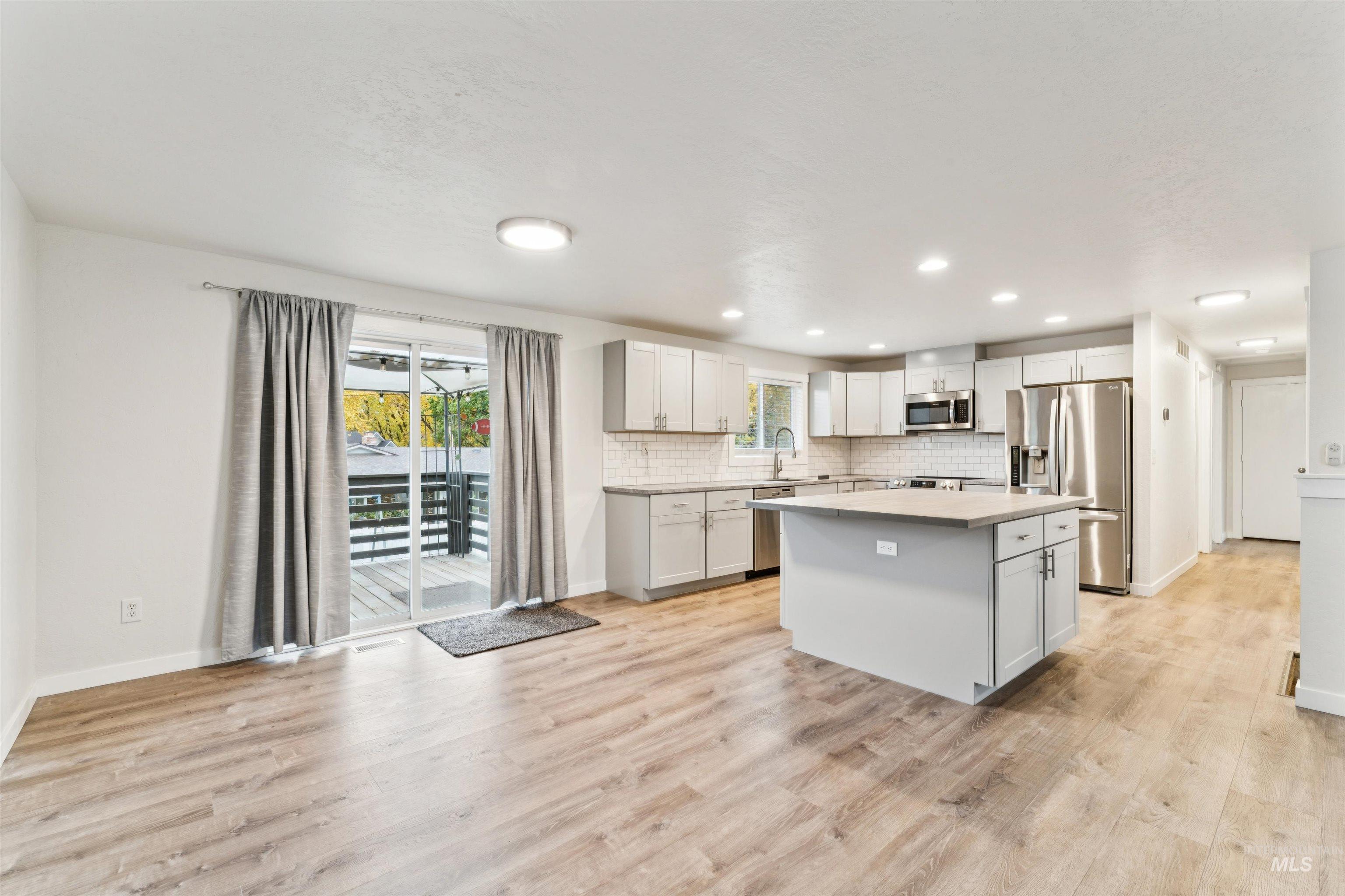 4811 N Leather Way, Boise, Idaho 83713-1847, 4 Bedrooms, 3 Bathrooms, Residential For Sale, Price $545,000,MLS 98967670