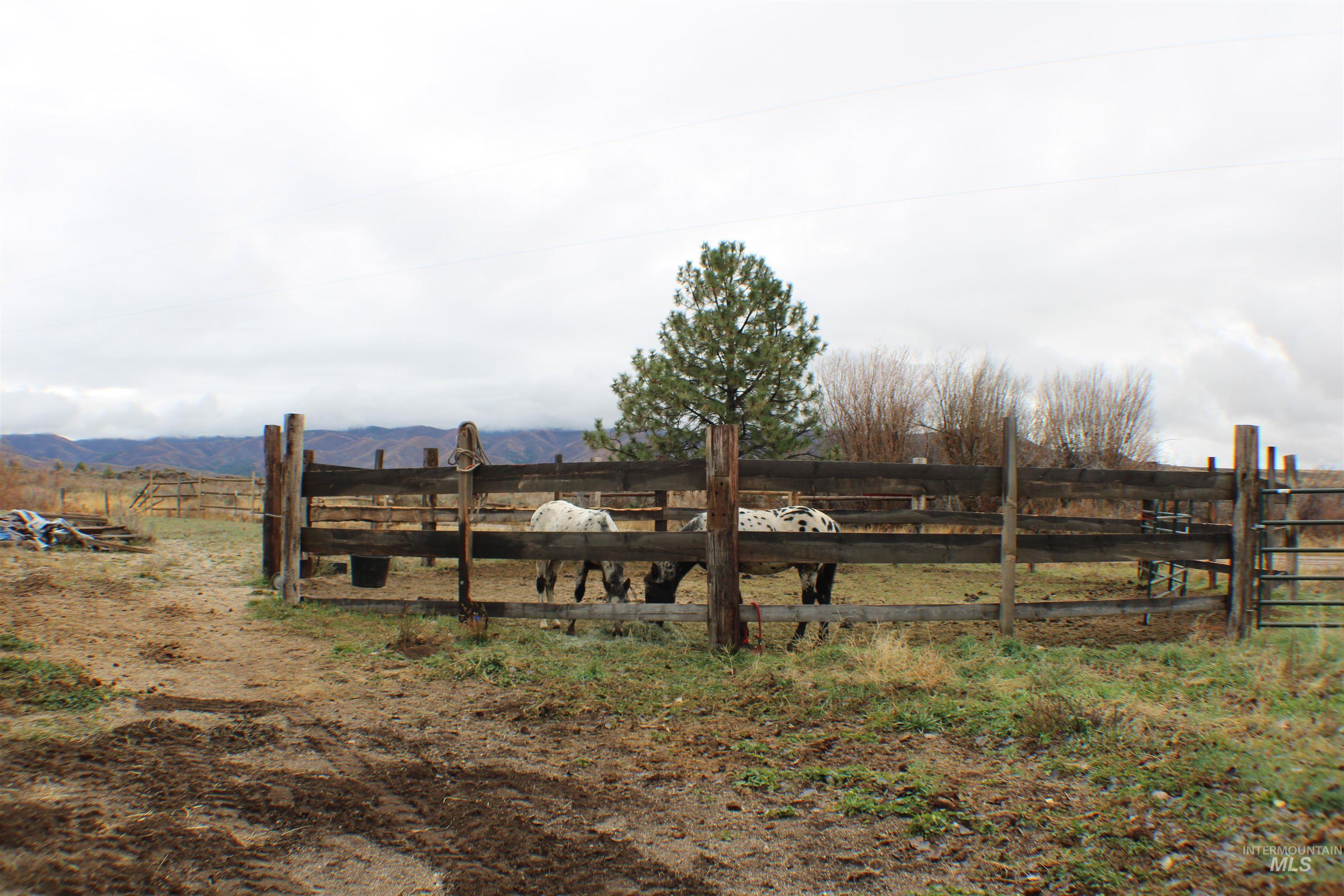 200 E Prairie Road, Prairie, Idaho 83647, 3 Bedrooms, 2.5 Bathrooms, Residential For Sale, Price $500,000, 98967675