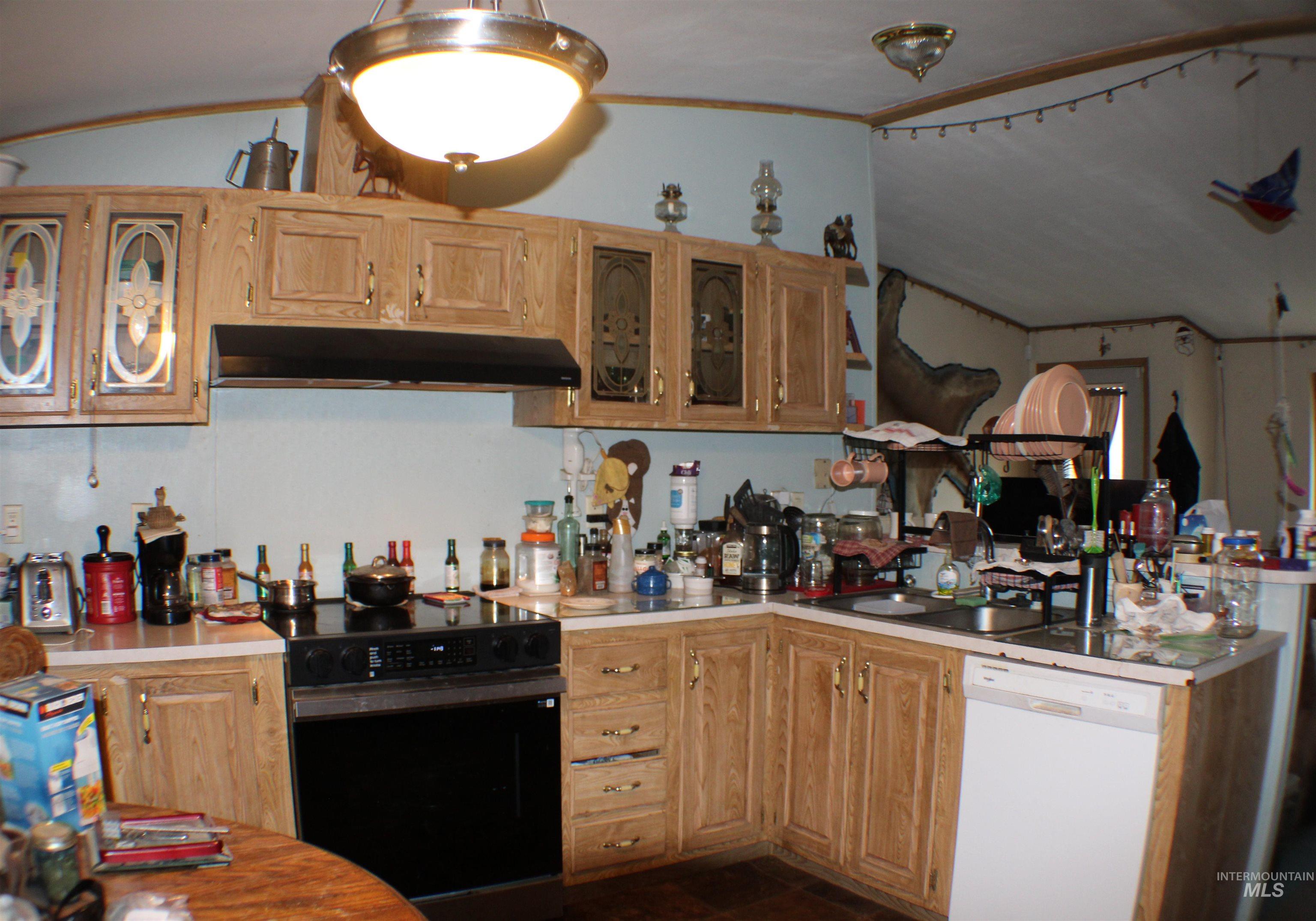 200 E Prairie Road, Prairie, Idaho 83647, 3 Bedrooms, 2.5 Bathrooms, Residential For Sale, Price $500,000, 98967675