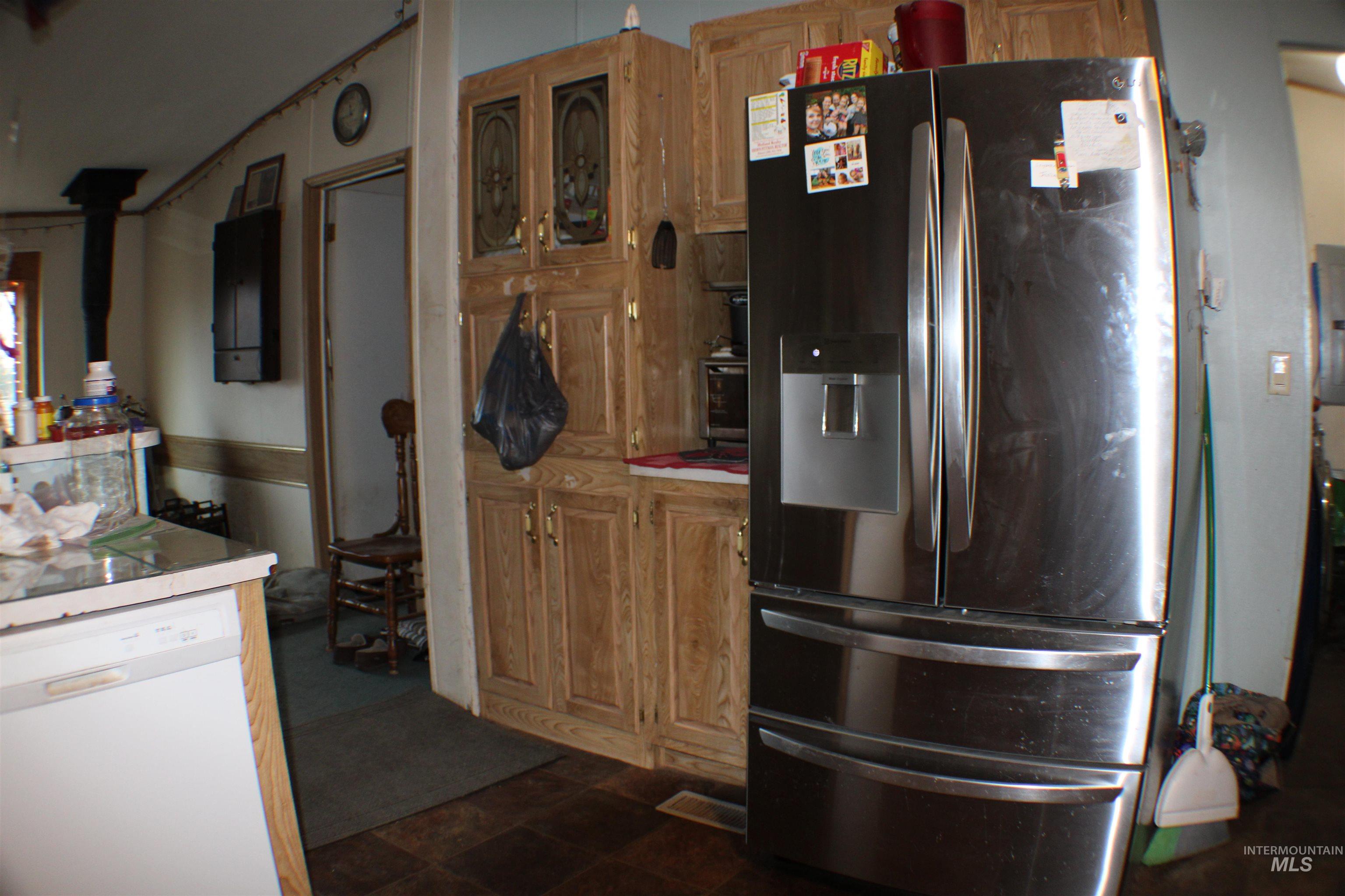 200 E Prairie Road, Prairie, Idaho 83647, 3 Bedrooms, 2.5 Bathrooms, Residential For Sale, Price $500,000, 98967675