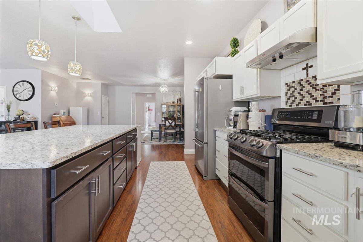 7501 W Swift Ln, Boise, Idaho 83704, 7 Bedrooms, 4.5 Bathrooms, Residential Income For Sale, Price $1,277,700,MLS 98967677