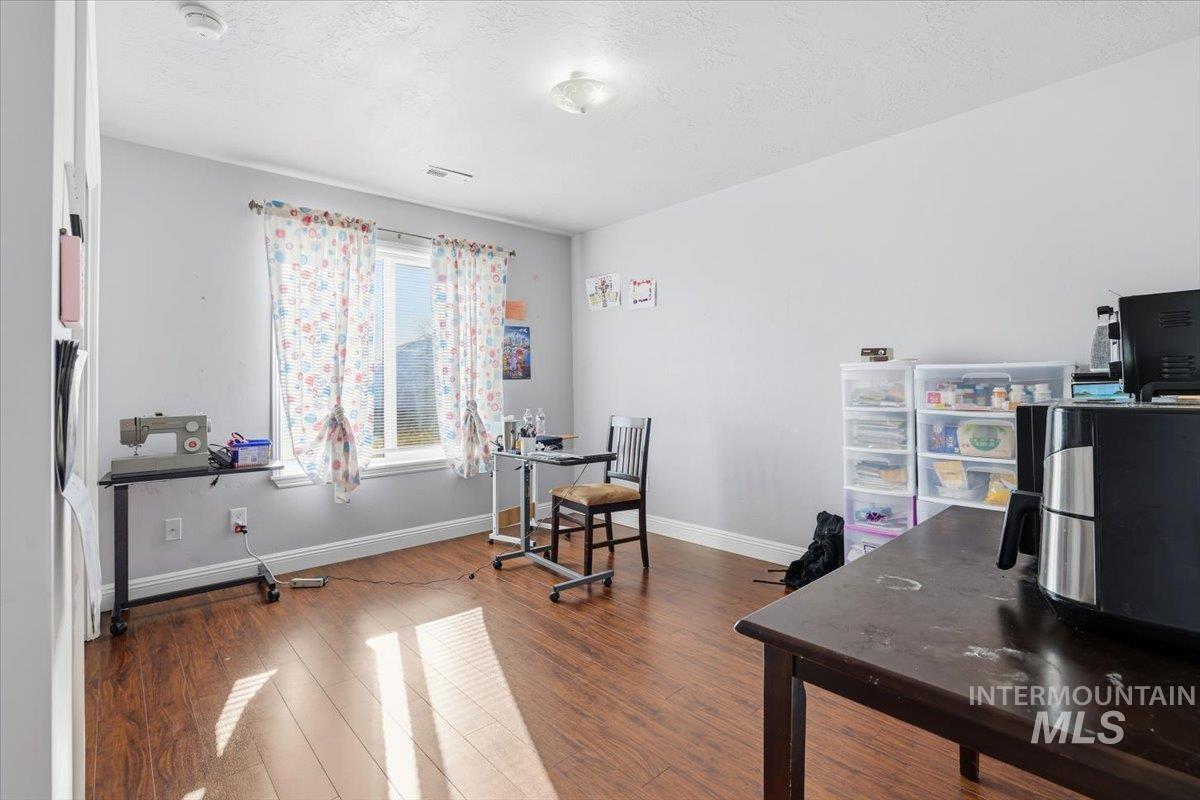 7501 W Swift Ln, Boise, Idaho 83704, 7 Bedrooms, 4.5 Bathrooms, Residential Income For Sale, Price $1,400,000,MLS 98967677