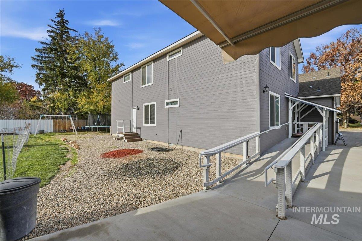 7501 W Swift Ln, Boise, Idaho 83704, 7 Bedrooms, 4.5 Bathrooms, Residential Income For Sale, Price $1,277,700,MLS 98967677