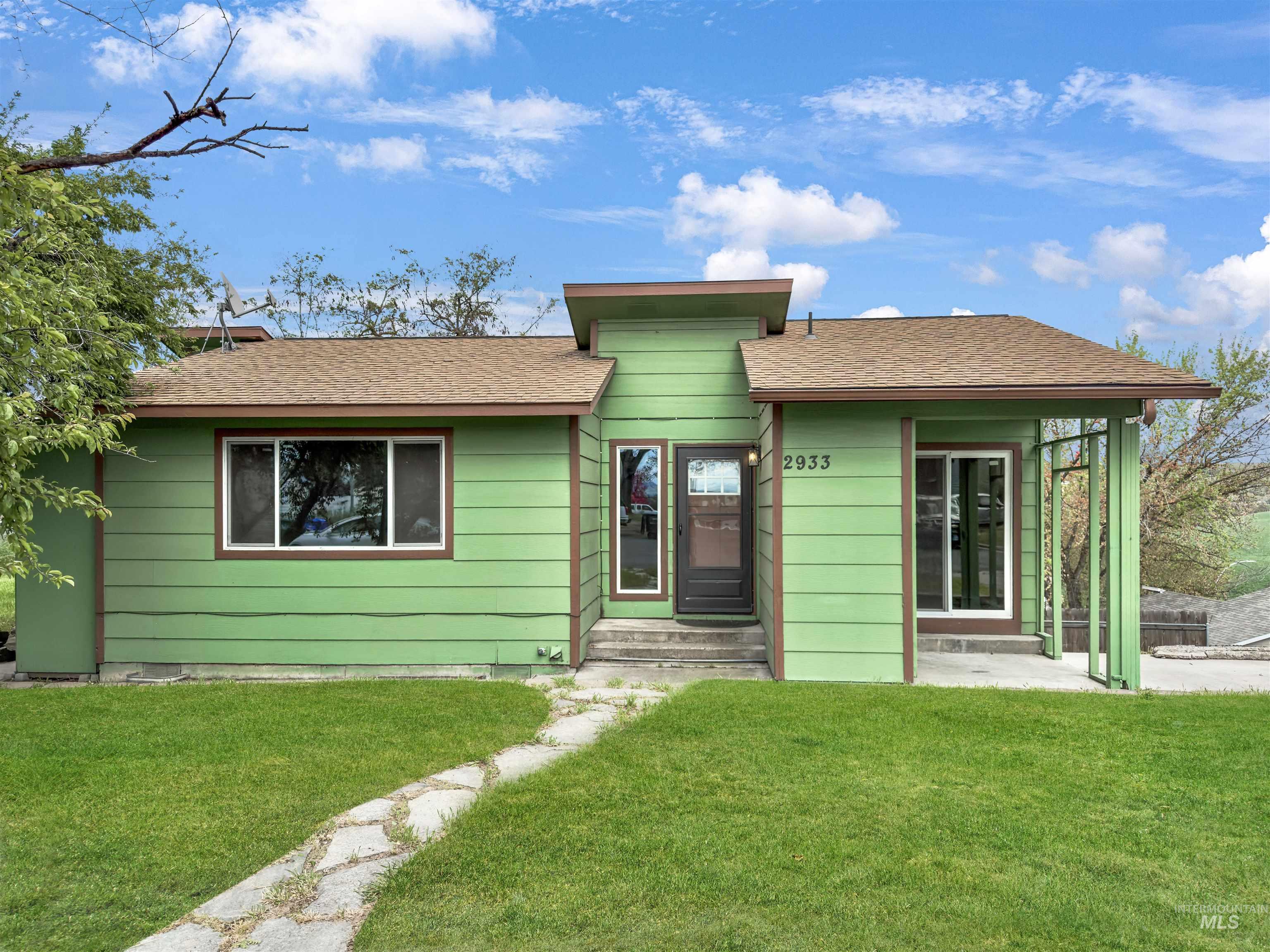 2933 Garfield Ct, Lewiston, Idaho 83501, 3 Bedrooms, 2 Bathrooms, Residential For Sale, Price $318,700,MLS 98967696