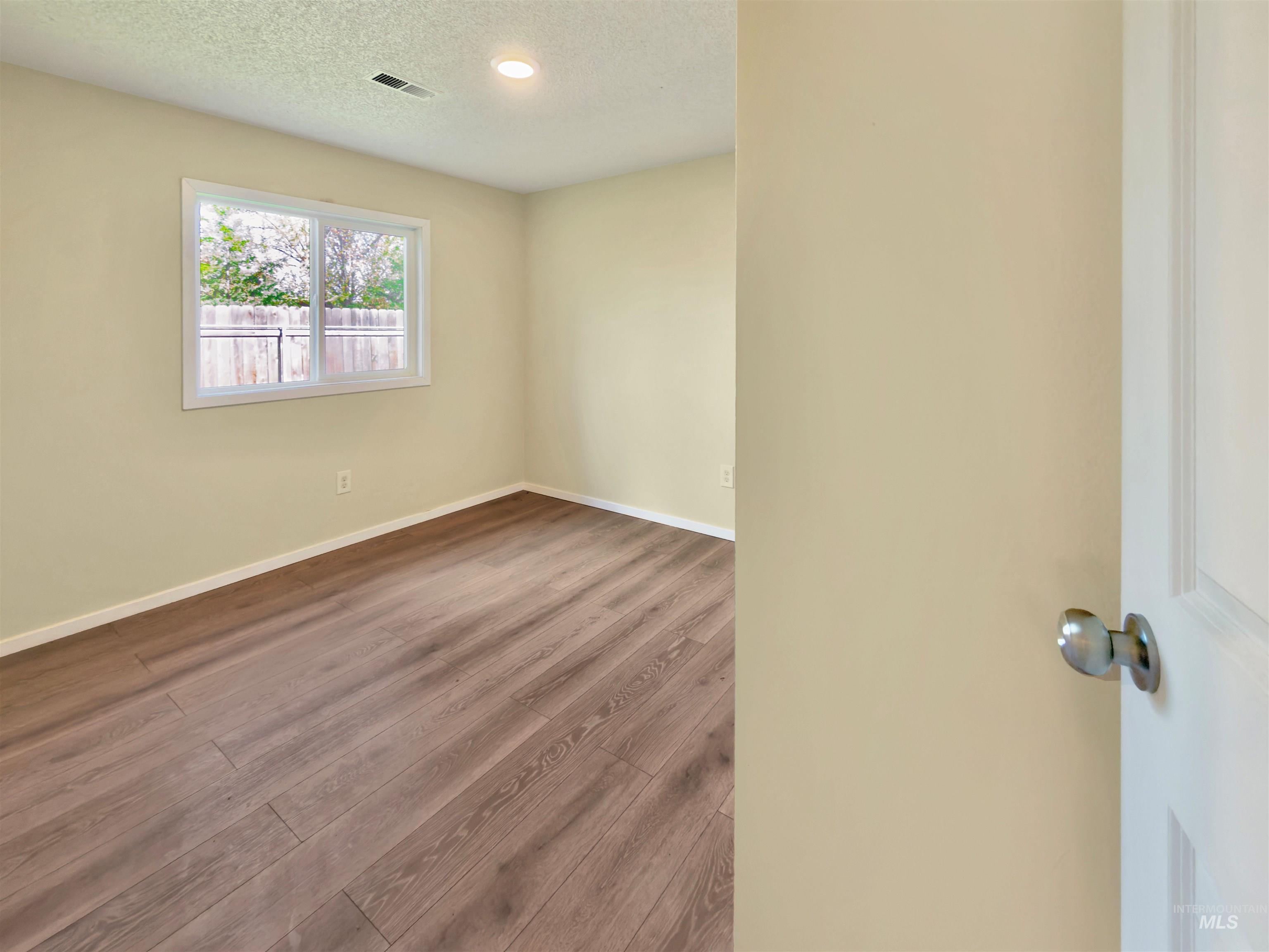 2933 Garfield Ct, Lewiston, Idaho 83501, 3 Bedrooms, 2 Bathrooms, Residential For Sale, Price $318,700,MLS 98967696