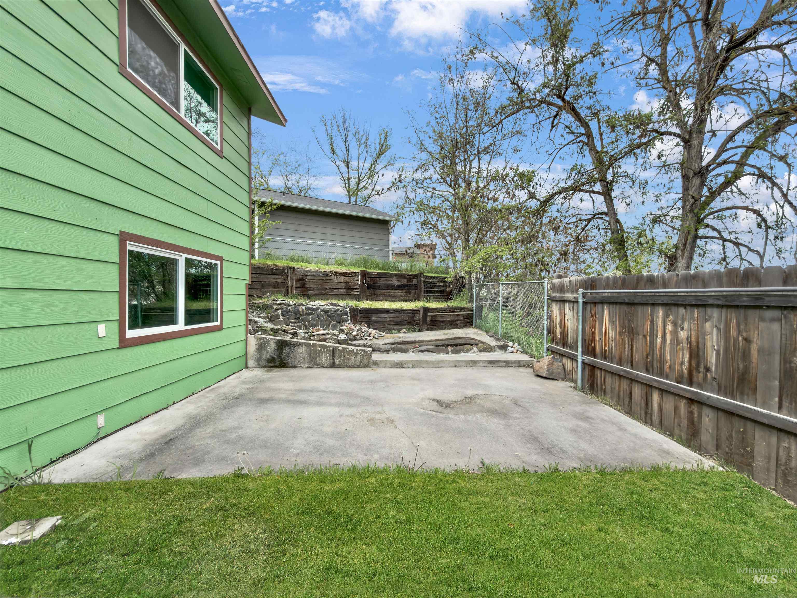 2933 Garfield Ct, Lewiston, Idaho 83501, 3 Bedrooms, 2 Bathrooms, Residential For Sale, Price $318,700,MLS 98967696