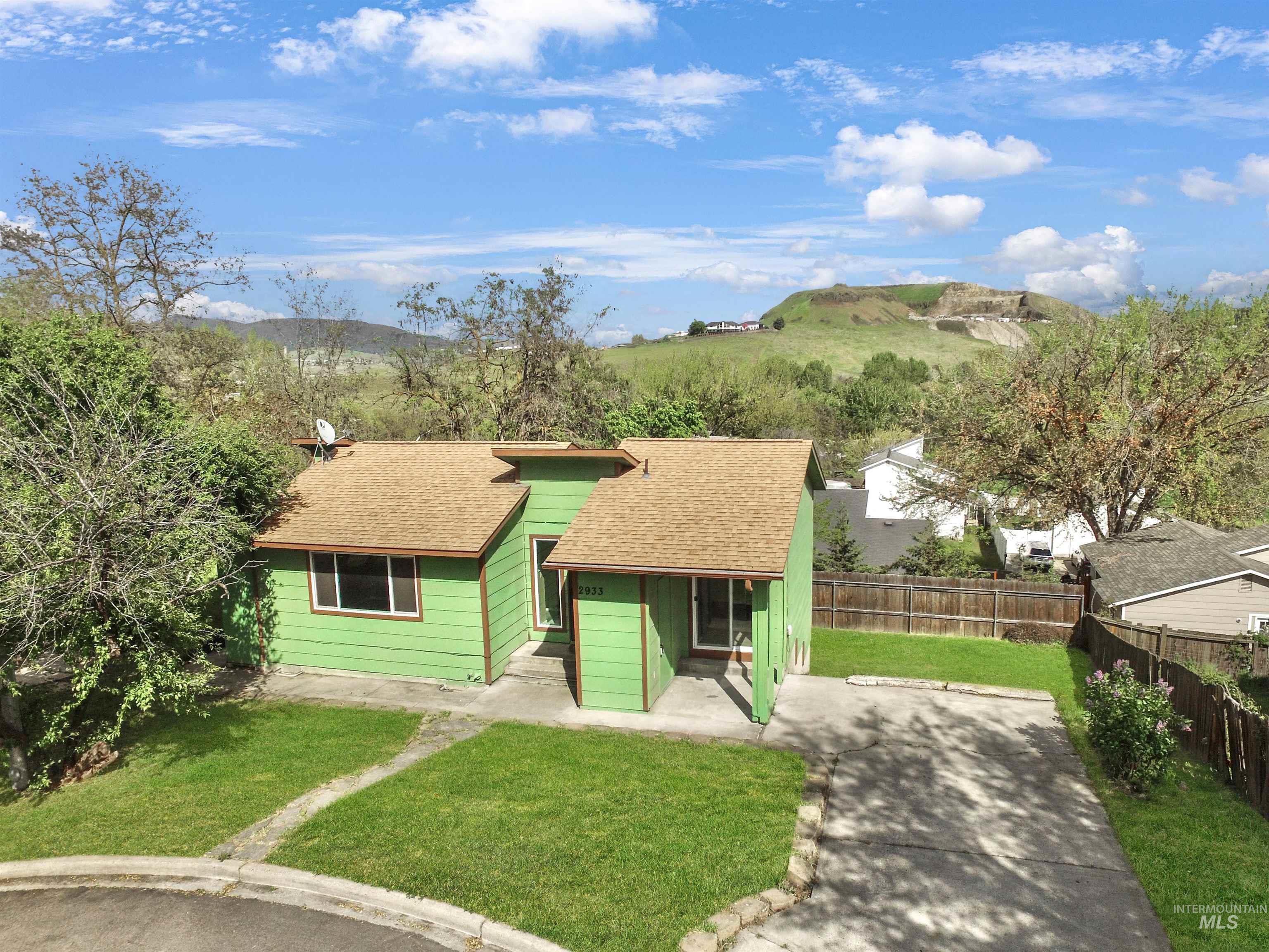 2933 Garfield Ct, Lewiston, Idaho 83501, 3 Bedrooms, 2 Bathrooms, Residential For Sale, Price $318,700,MLS 98967696