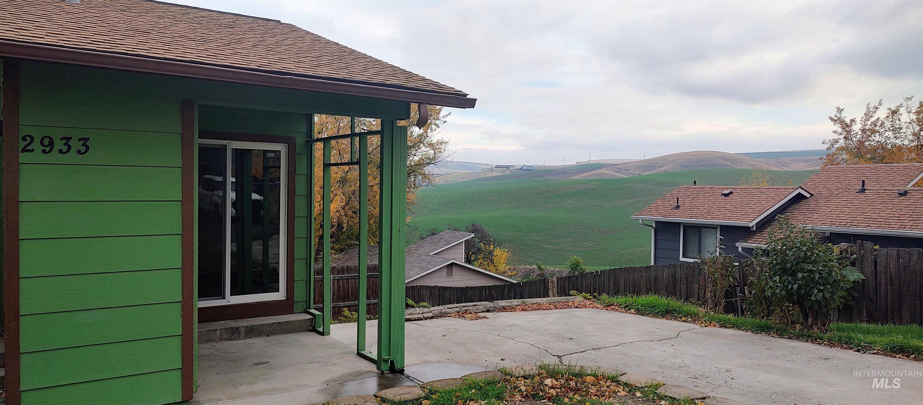 2933 Garfield Ct, Lewiston, Idaho 83501, 3 Bedrooms, 2 Bathrooms, Residential For Sale, Price $319,700,MLS 98967696