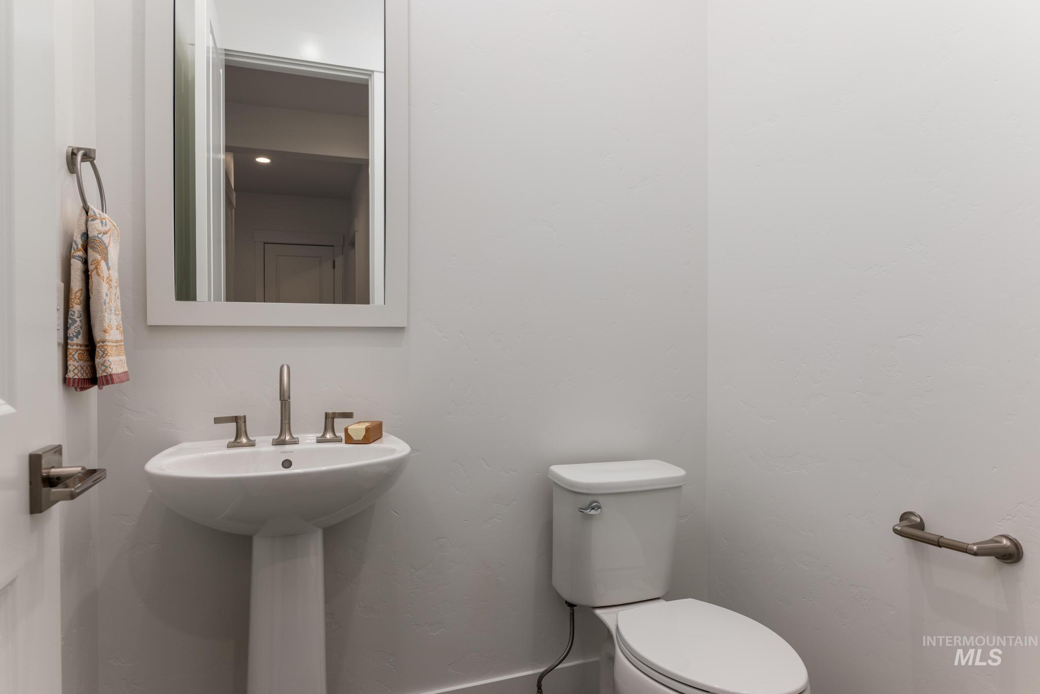 3641 N San Carlos Way, Star, Idaho 83669, 3 Bedrooms, 2.5 Bathrooms, Residential For Sale, Price $639,000,MLS 98967699