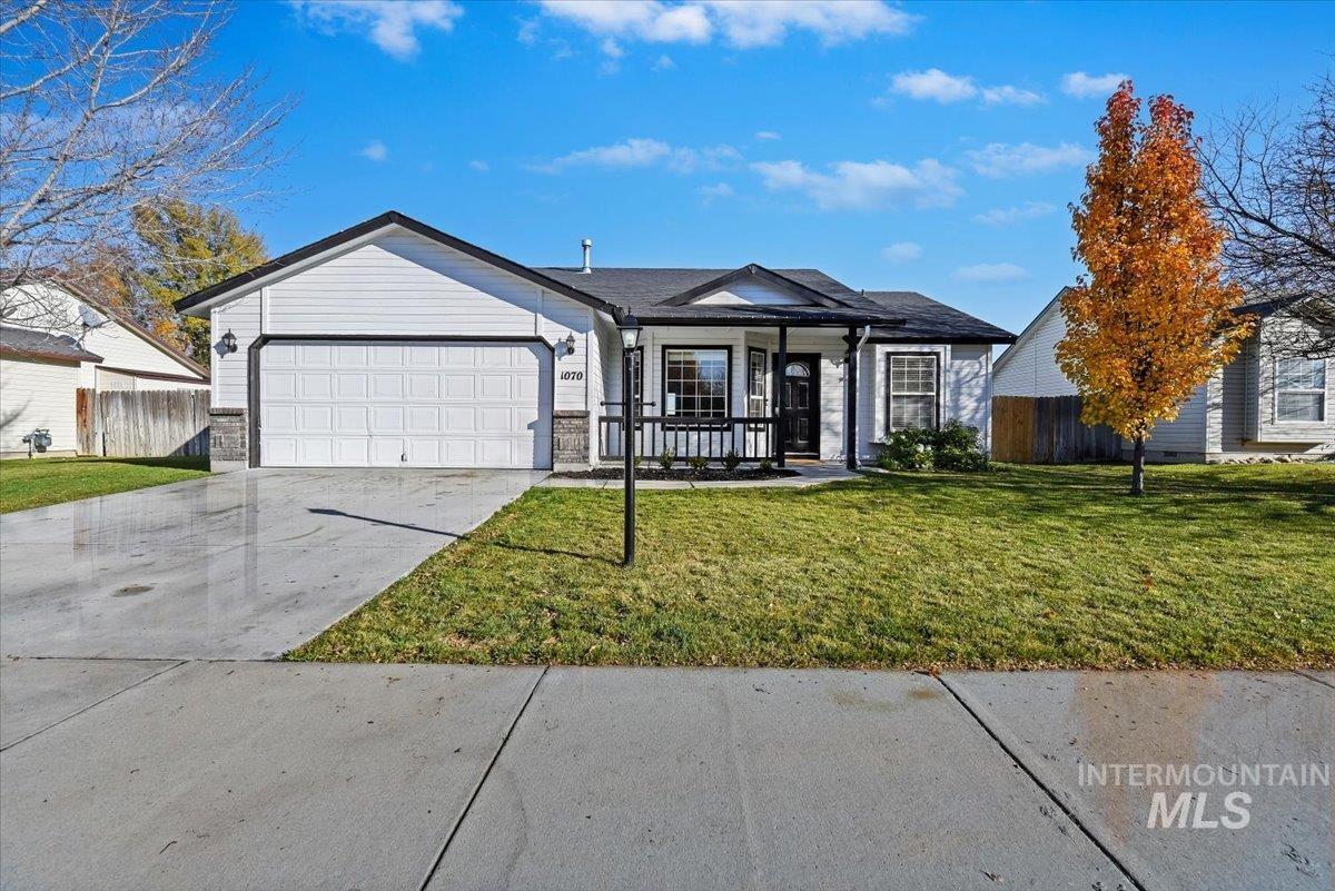 1070 Muscovy, Meridian, Idaho 83642, 3 Bedrooms, 2 Bathrooms, Residential For Sale, Price $397,500,MLS 98967705