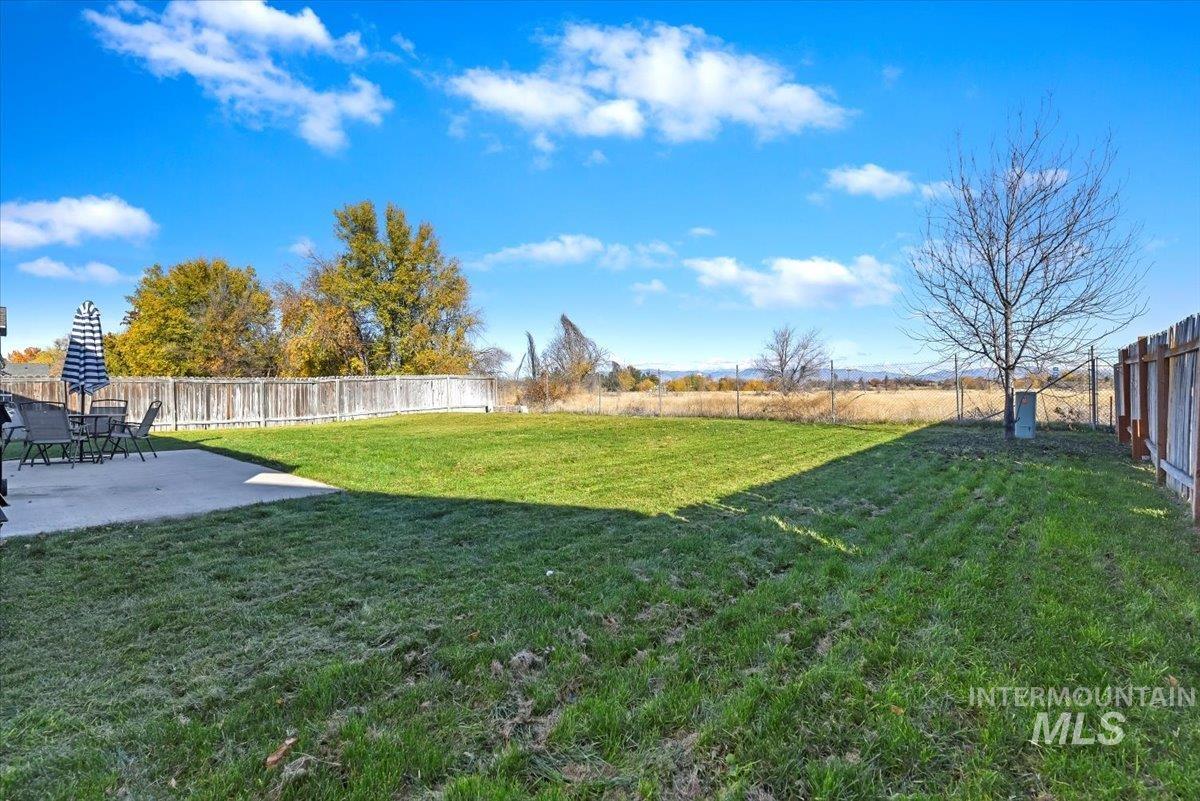 1070 Muscovy, Meridian, Idaho 83642, 3 Bedrooms, 2 Bathrooms, Residential For Sale, Price $397,500,MLS 98967705