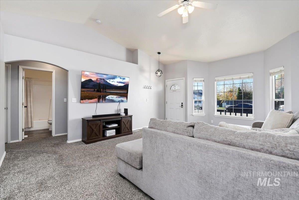 1070 Muscovy, Meridian, Idaho 83642, 3 Bedrooms, 2 Bathrooms, Residential For Sale, Price $397,500,MLS 98967705