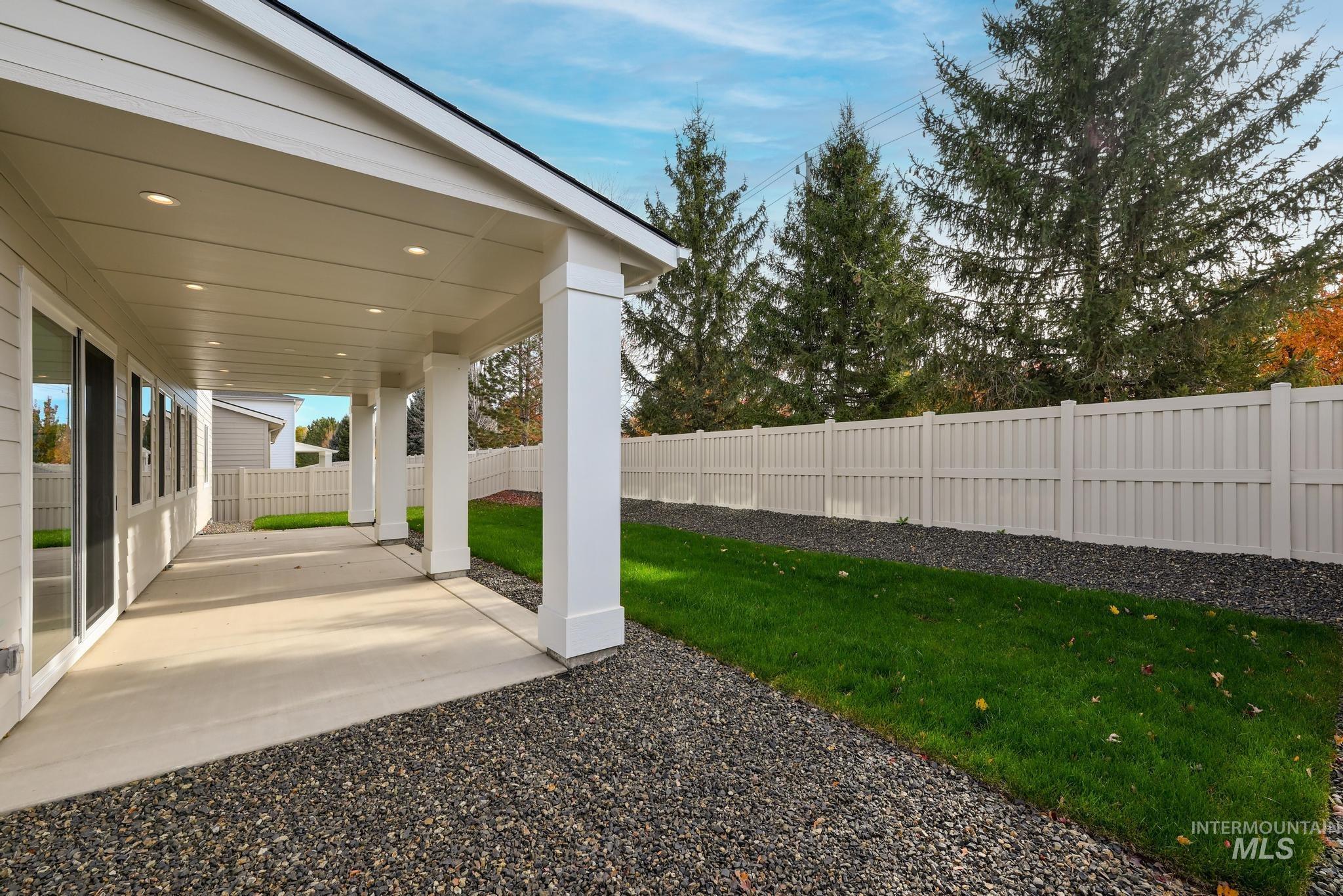 2005 N Spring Creek Ave, Middleton, Idaho 83644, 5 Bedrooms, 4.5 Bathrooms, Residential For Sale, Price $694,000,MLS 98967711