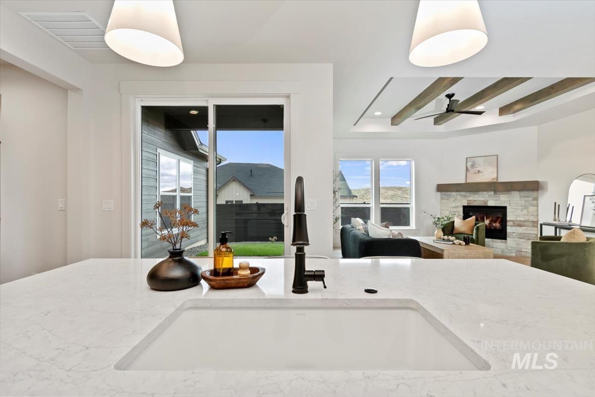 5931 W Domford Ln, Eagle, Idaho 83616, 3 Bedrooms, 2 Bathrooms, Residential For Sale, Price $577,880,MLS 98967716