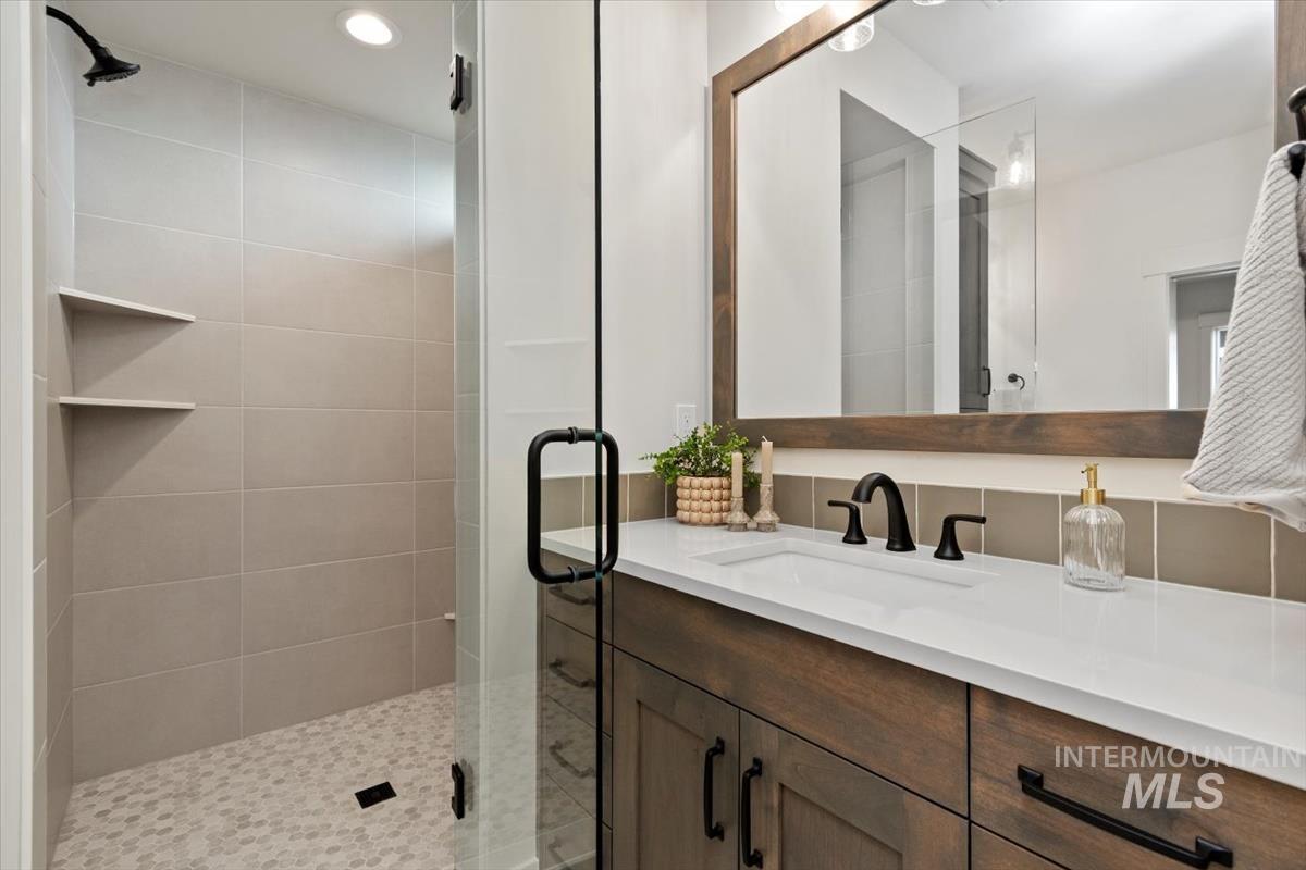 5931 W Domford Ln, Eagle, Idaho 83616, 3 Bedrooms, 2 Bathrooms, Residential For Sale, Price $577,880,MLS 98967716