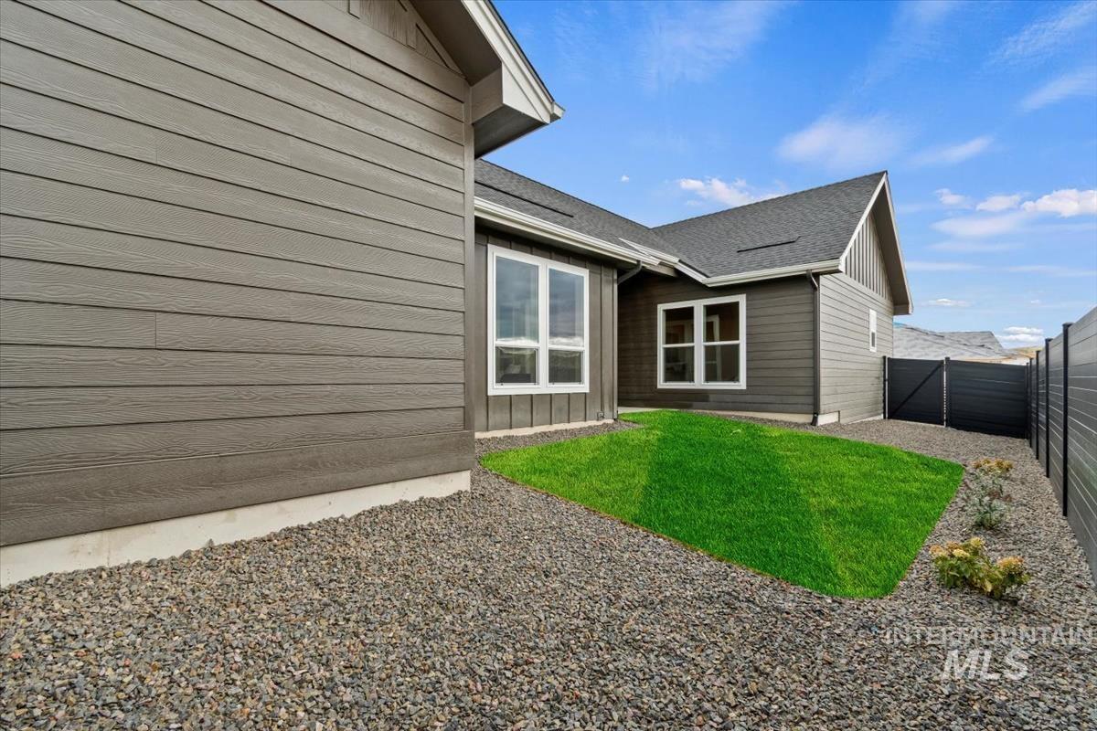 5931 W Domford Ln, Eagle, Idaho 83616, 3 Bedrooms, 2 Bathrooms, Residential For Sale, Price $577,880,MLS 98967716