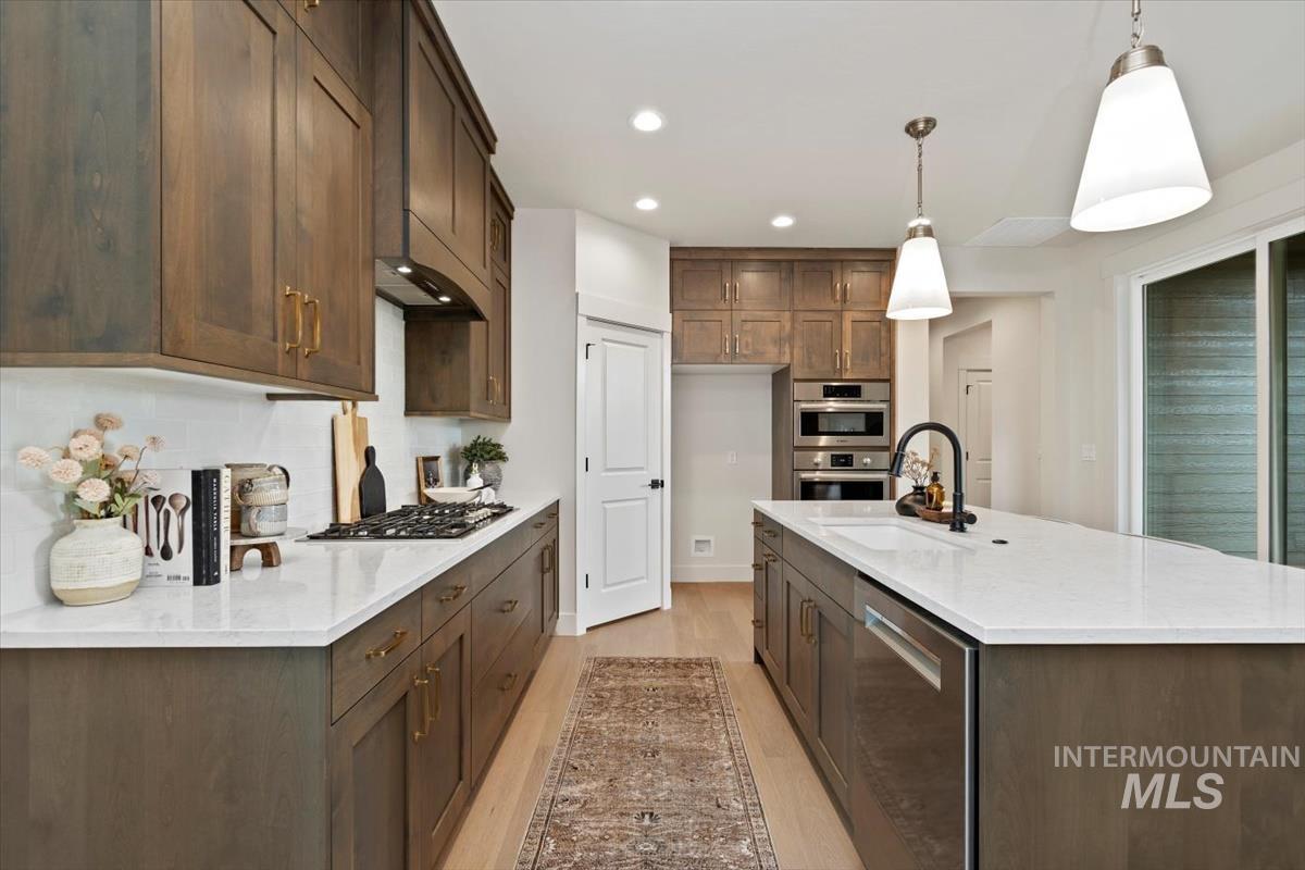 5931 W Domford Ln, Eagle, Idaho 83616, 3 Bedrooms, 2 Bathrooms, Residential For Sale, Price $577,880,MLS 98967716