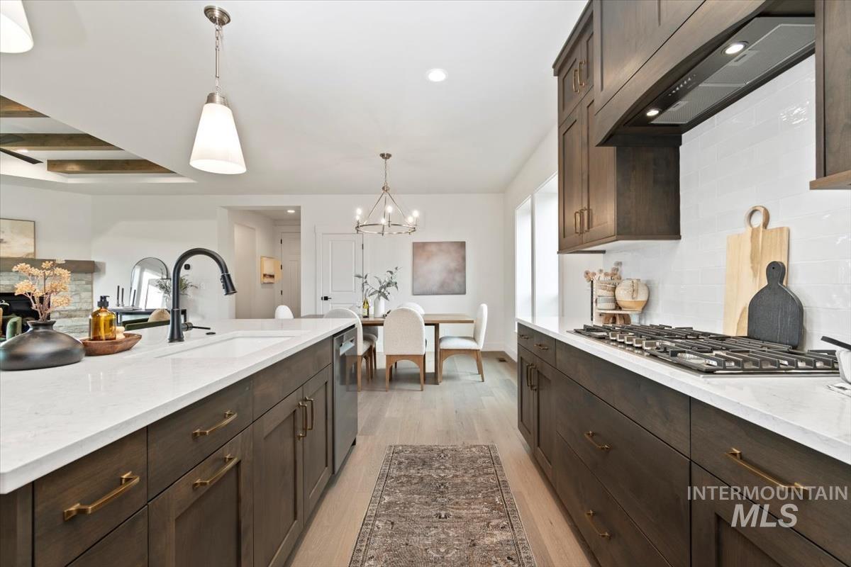 5931 W Domford Ln, Eagle, Idaho 83616, 3 Bedrooms, 2 Bathrooms, Residential For Sale, Price $577,880,MLS 98967716