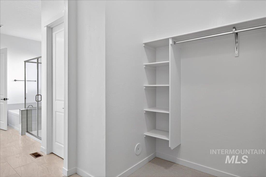 9131 W Moonglade St, Star, Idaho 83669, 3 Bedrooms, 2.5 Bathrooms, Residential For Sale, Price $579,000,MLS 98967744