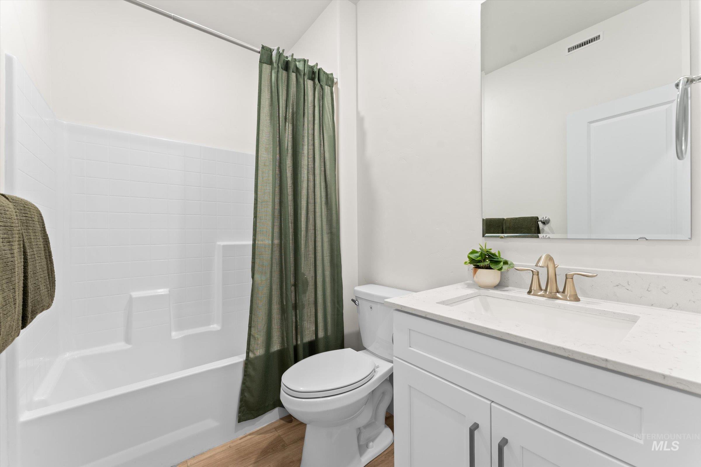 11257 Aspen Hill Dr, Caldwell, Idaho 83605, 5 Bedrooms, 3 Bathrooms, Residential For Sale, Price $565,000,MLS 98967745