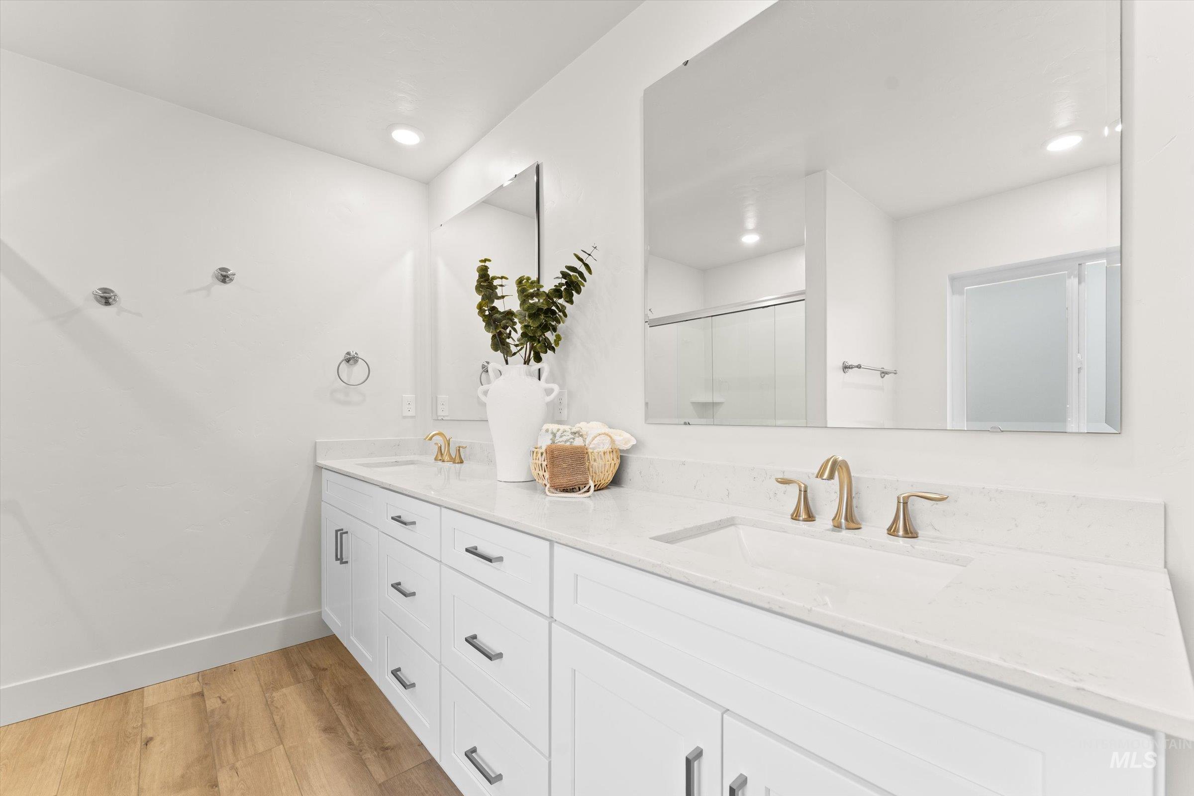 11257 Aspen Hill Dr, Caldwell, Idaho 83605, 5 Bedrooms, 3 Bathrooms, Residential For Sale, Price $565,000,MLS 98967745