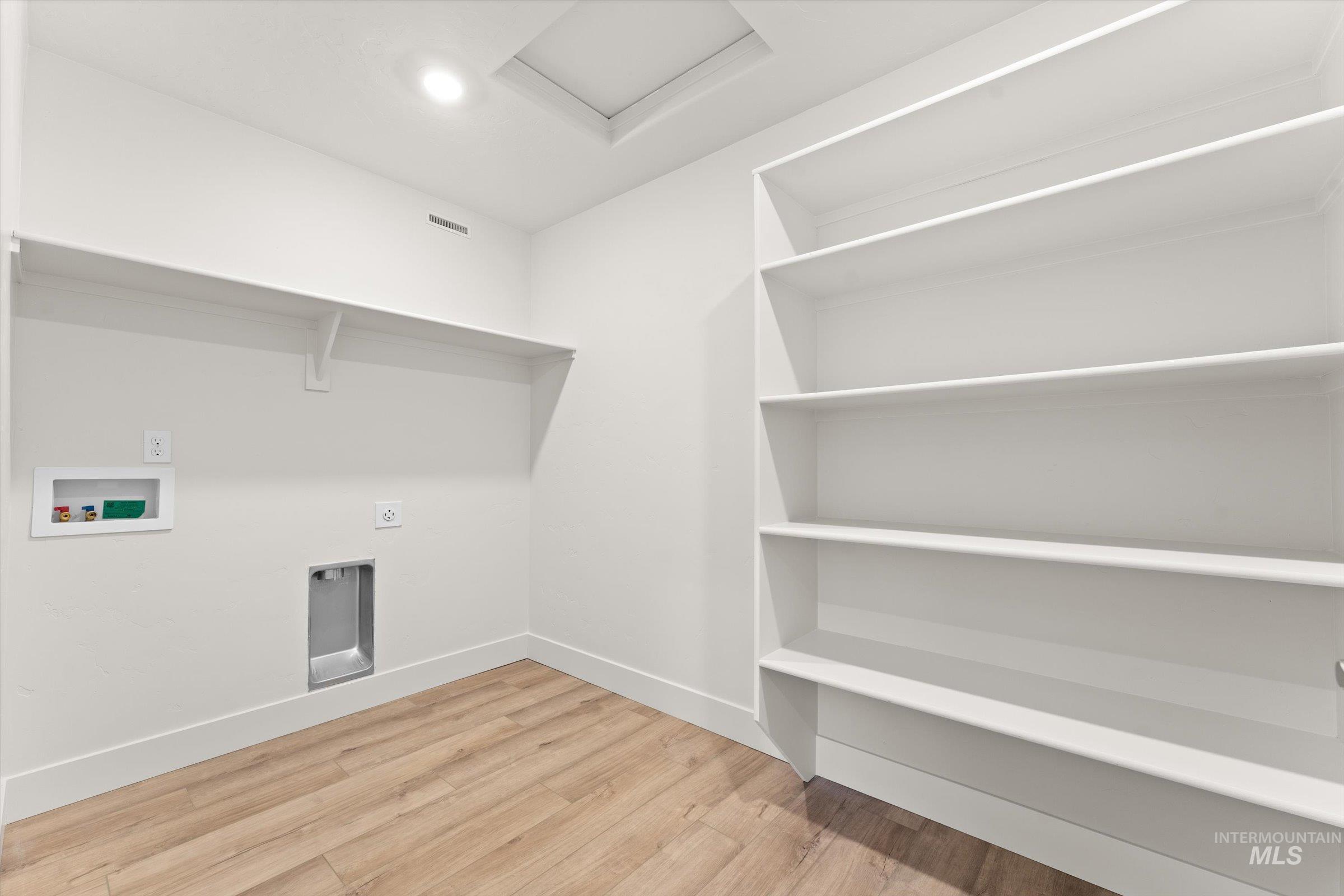 11257 Aspen Hill Dr, Caldwell, Idaho 83605, 5 Bedrooms, 3 Bathrooms, Residential For Sale, Price $565,000,MLS 98967745