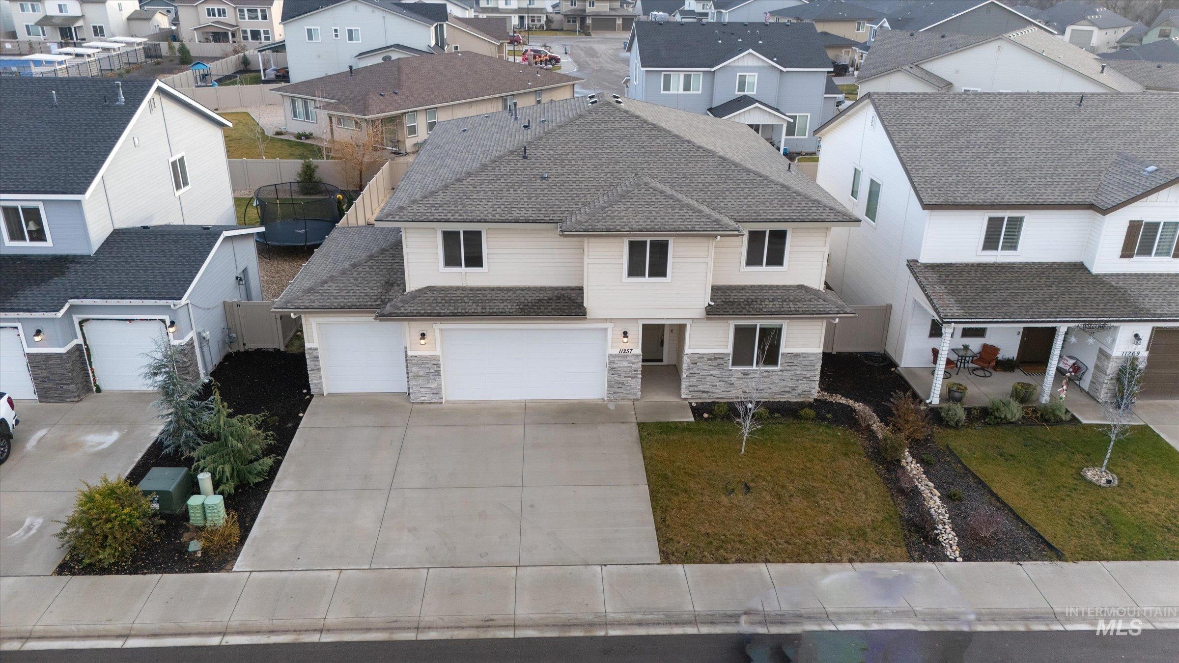 11257 Aspen Hill Dr, Caldwell, Idaho 83605, 5 Bedrooms, 3 Bathrooms, Residential For Sale, Price $565,000,MLS 98967745