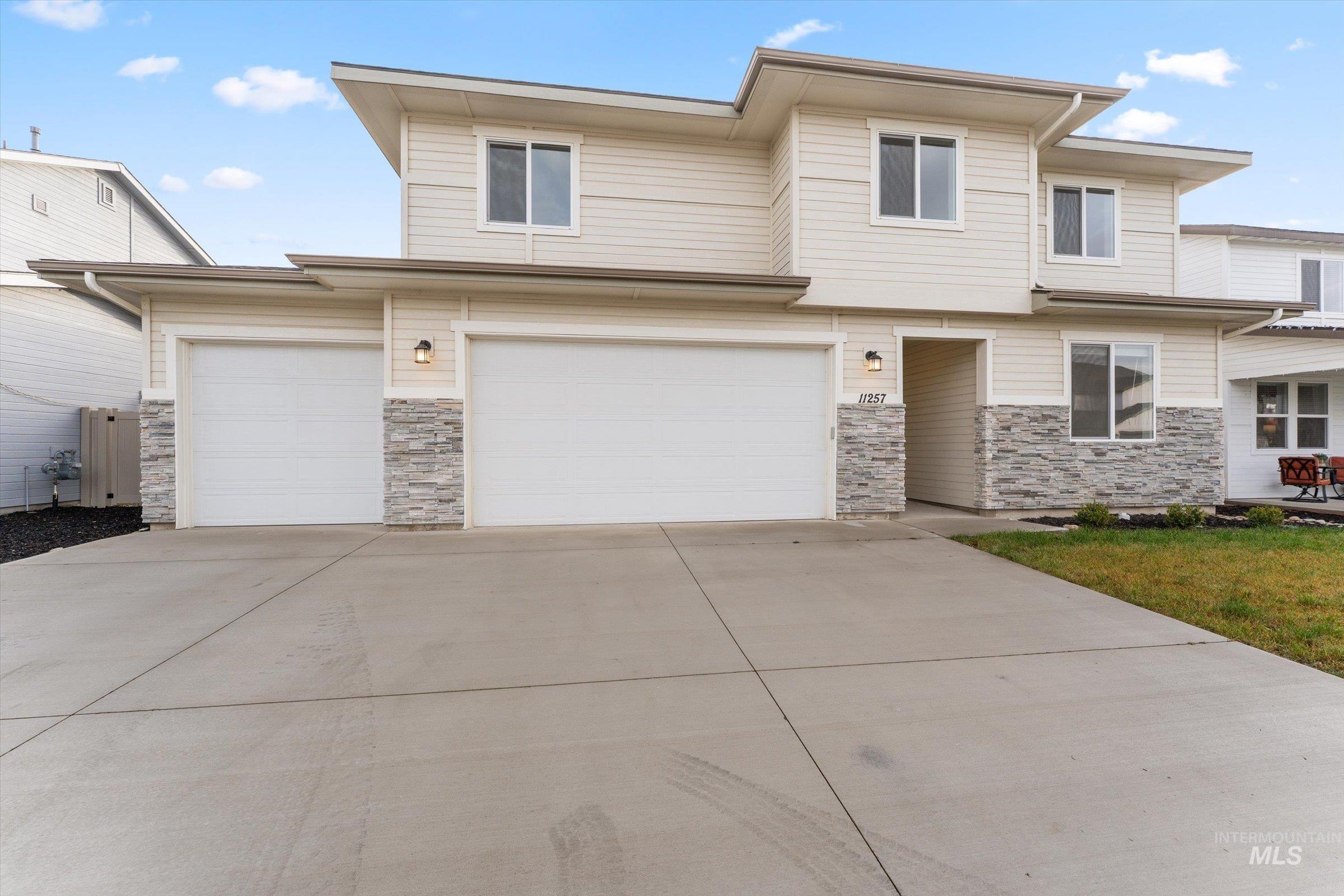 11257 Aspen Hill Dr, Caldwell, Idaho 83605, 5 Bedrooms, 3 Bathrooms, Residential For Sale, Price $565,000,MLS 98967745