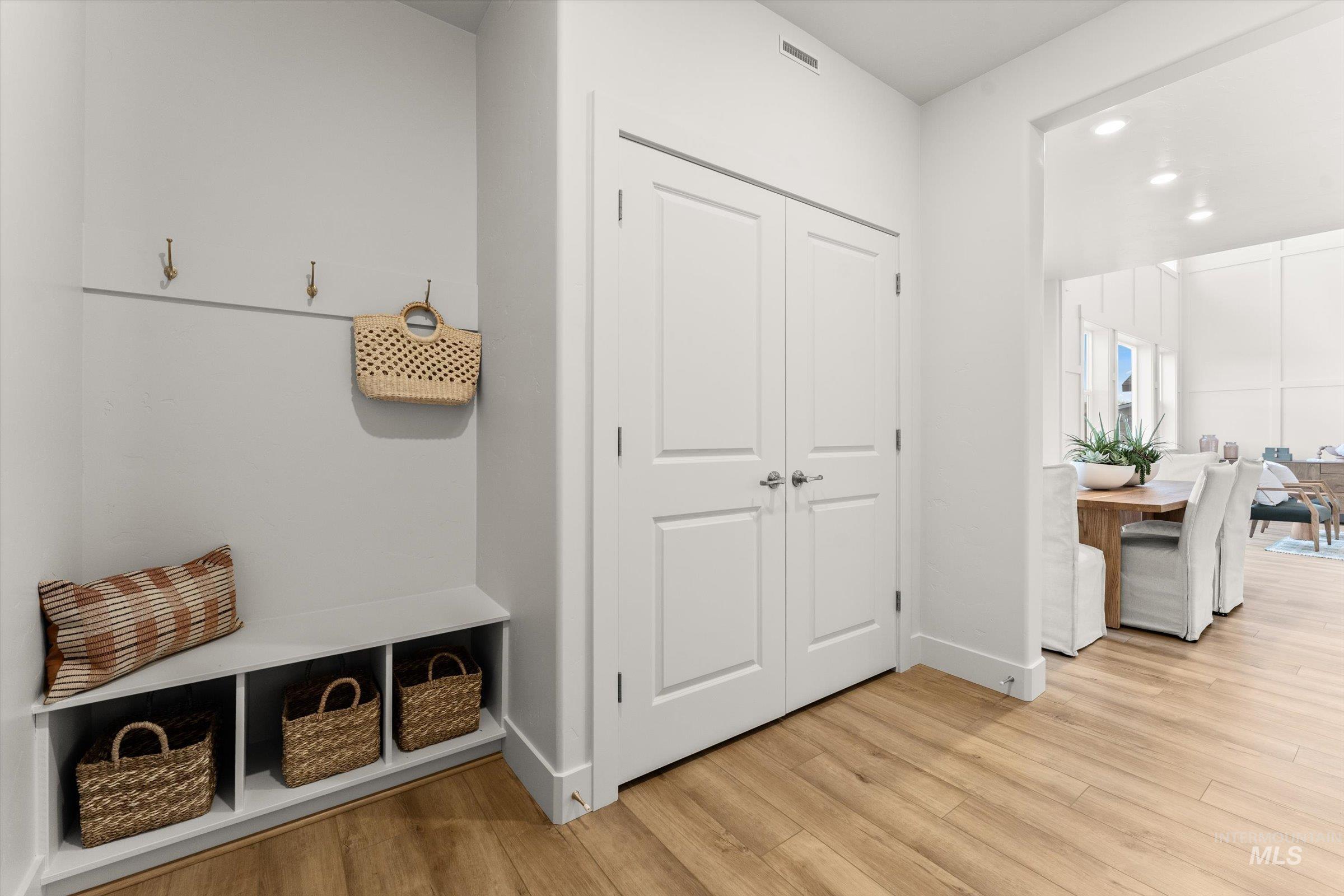 11257 Aspen Hill Dr, Caldwell, Idaho 83605, 5 Bedrooms, 3 Bathrooms, Residential For Sale, Price $565,000,MLS 98967745